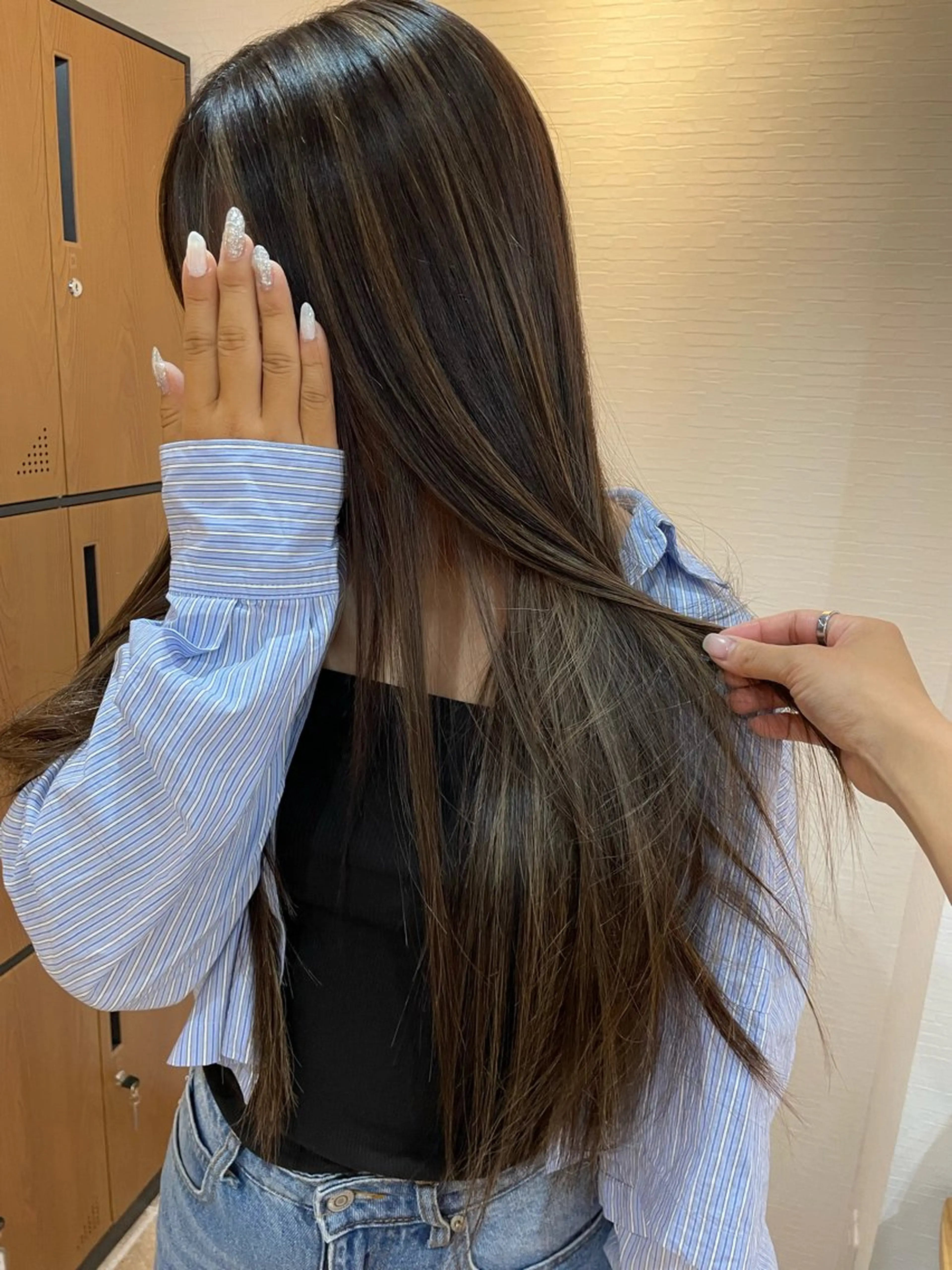 ロング カラー グレージュ ハイライトカラー ハイライト カット ヘアカラー トリートメント YUI/ ブリーチカラー🌷のヘアスタイル