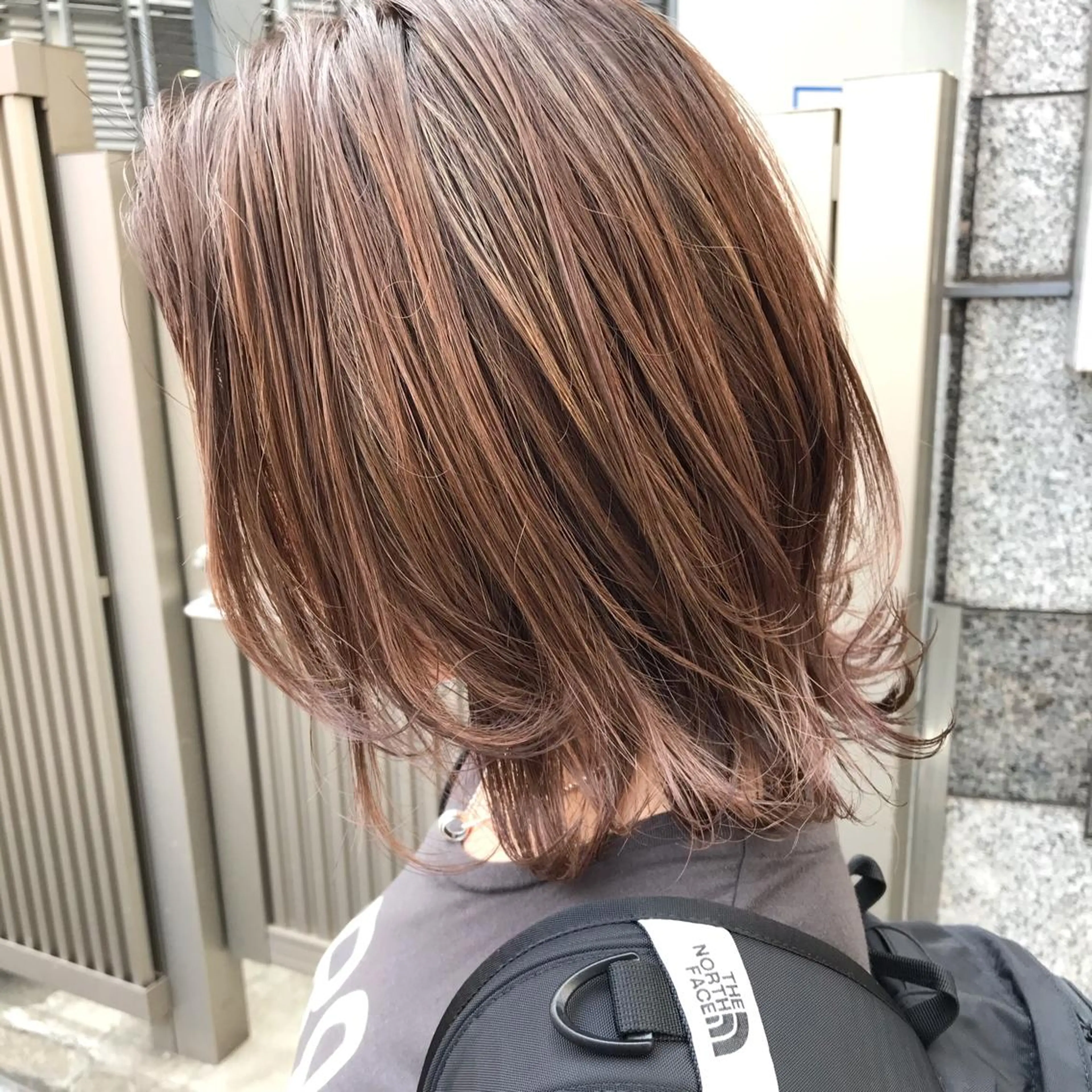 ミディアム アッシュ ハイライト カット ヘアカラー カラーリスト菅野 竜矢🌈のヘアスタイル