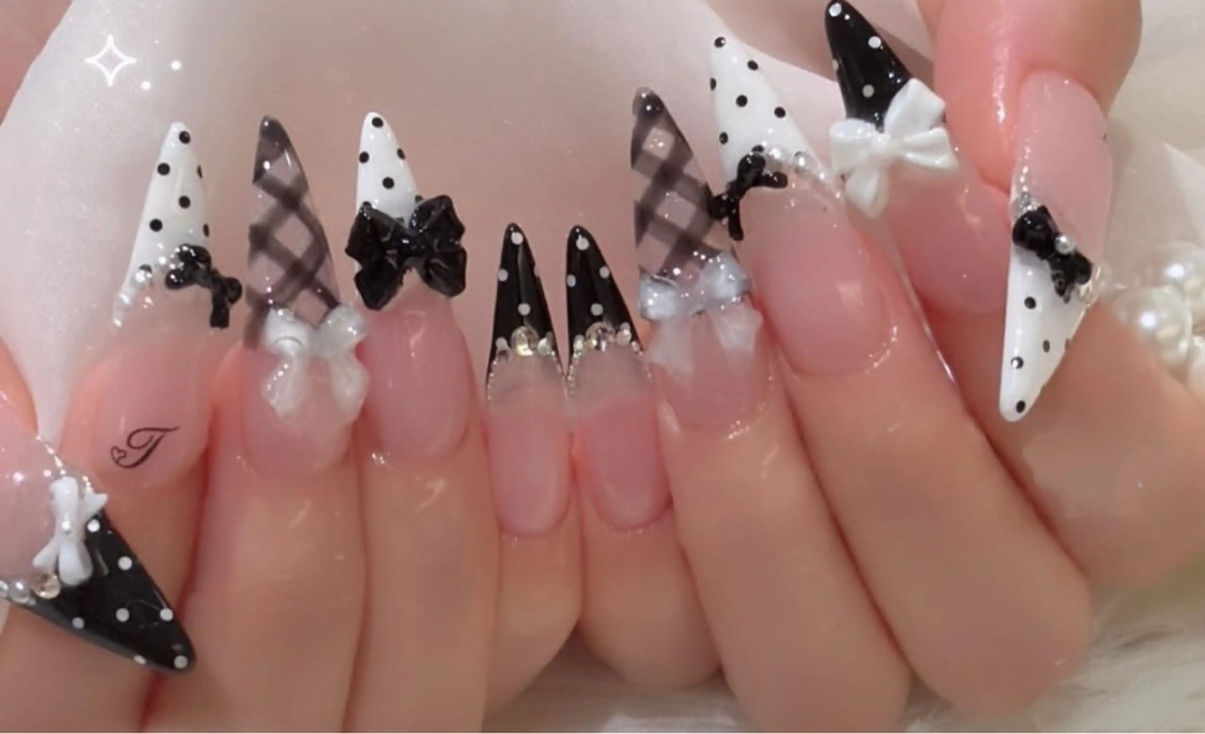 ネイル ハンドネイル D-BEAUTY Nailsalonのネイルデザイン