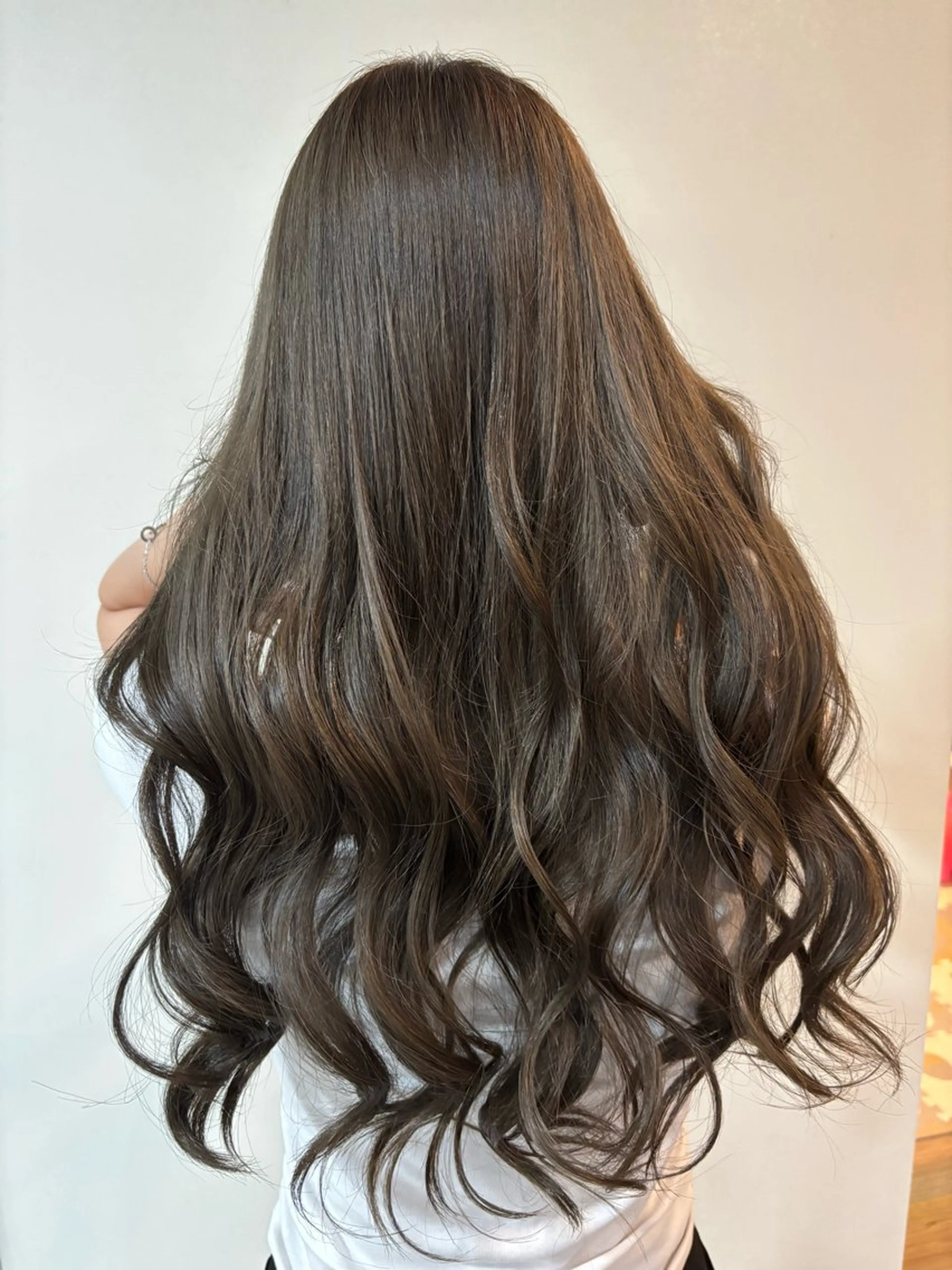 ロング カラー ベージュカラー オリーブベージュ 木下 みさきのヘアスタイル