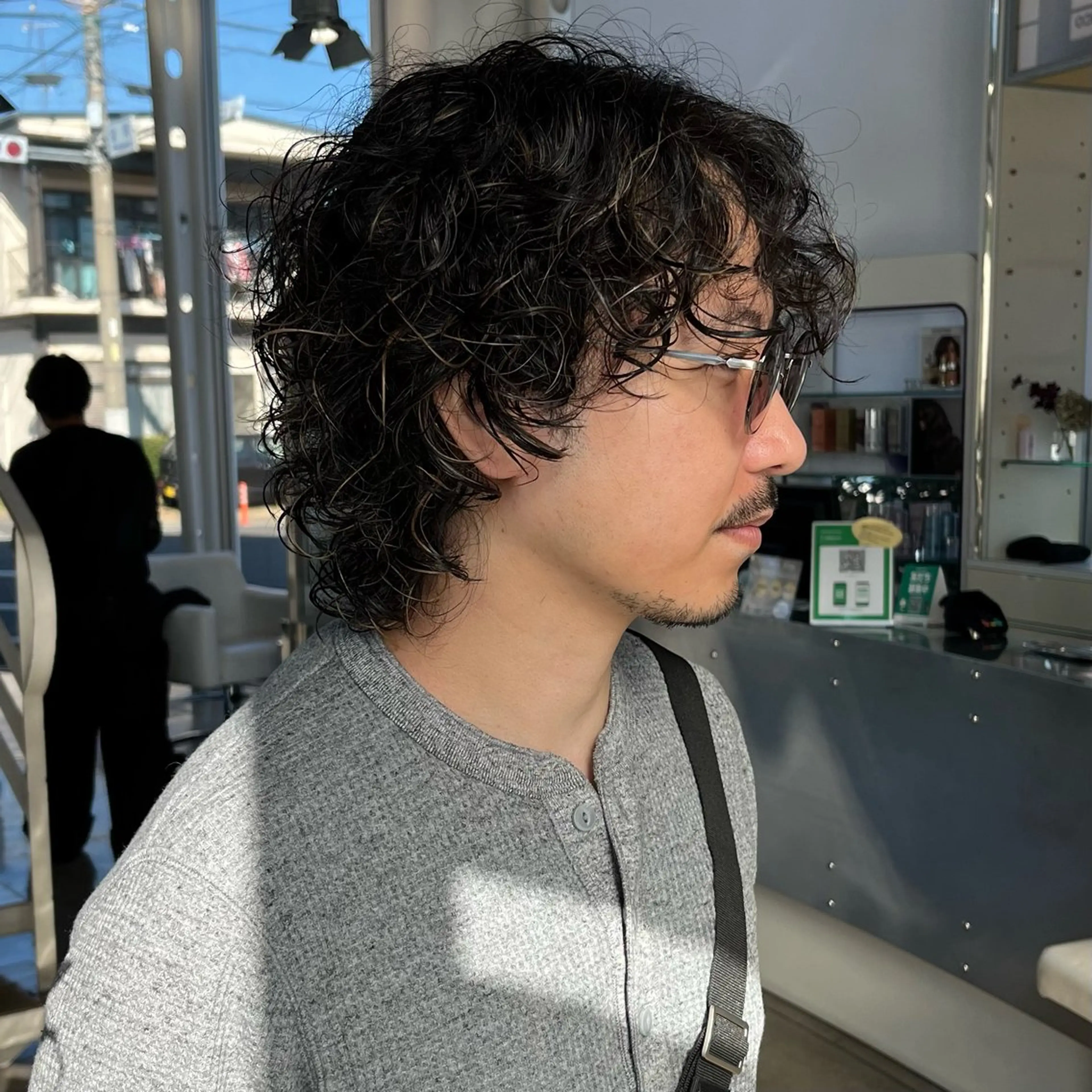 カラー メンズ パーマ/ハイトーン/ レイヤー/伊藤萌のヘアスタイル