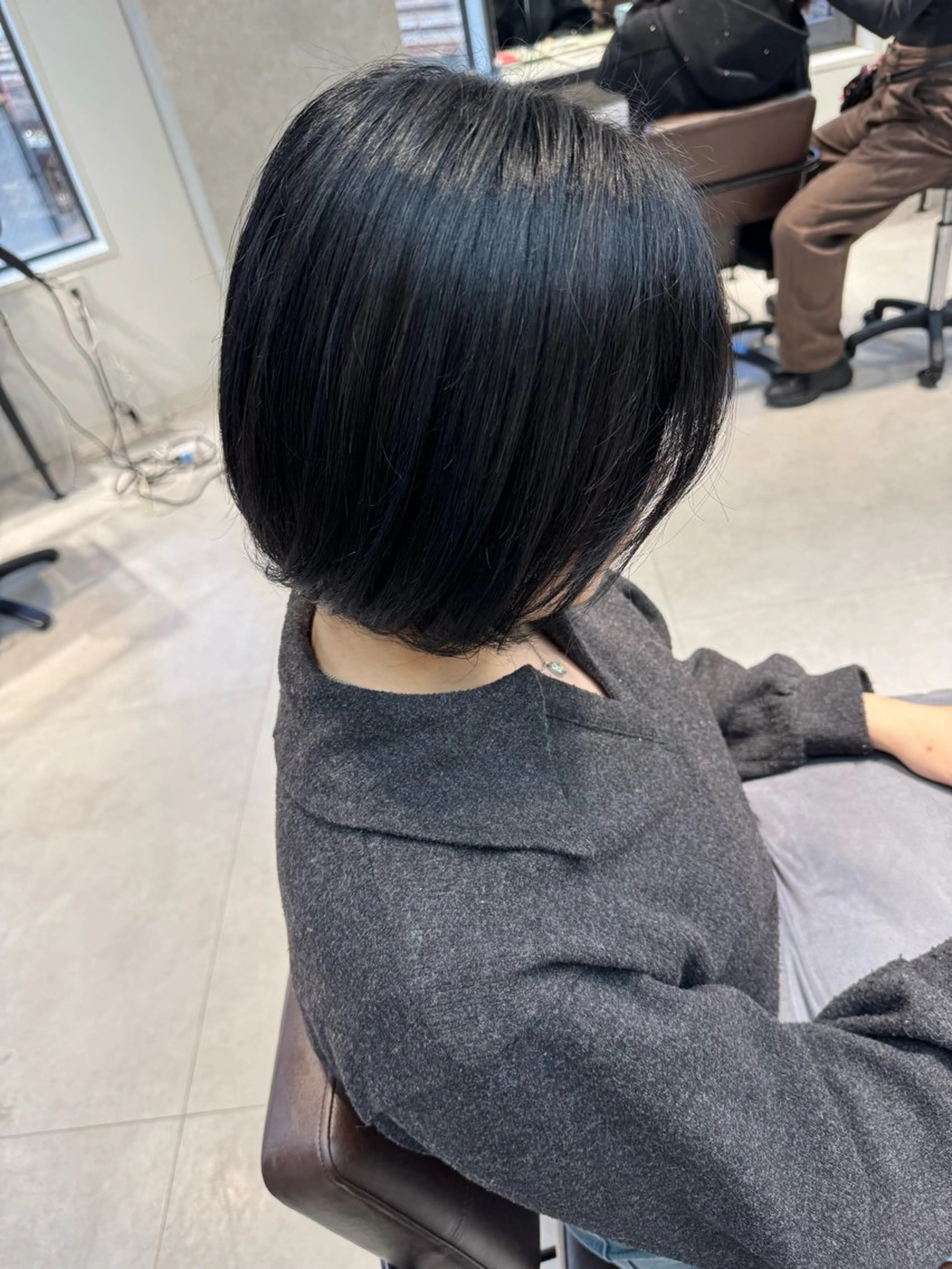 ショート カラー 黒髪 ヘアカラー 近藤 愛理のヘアスタイル