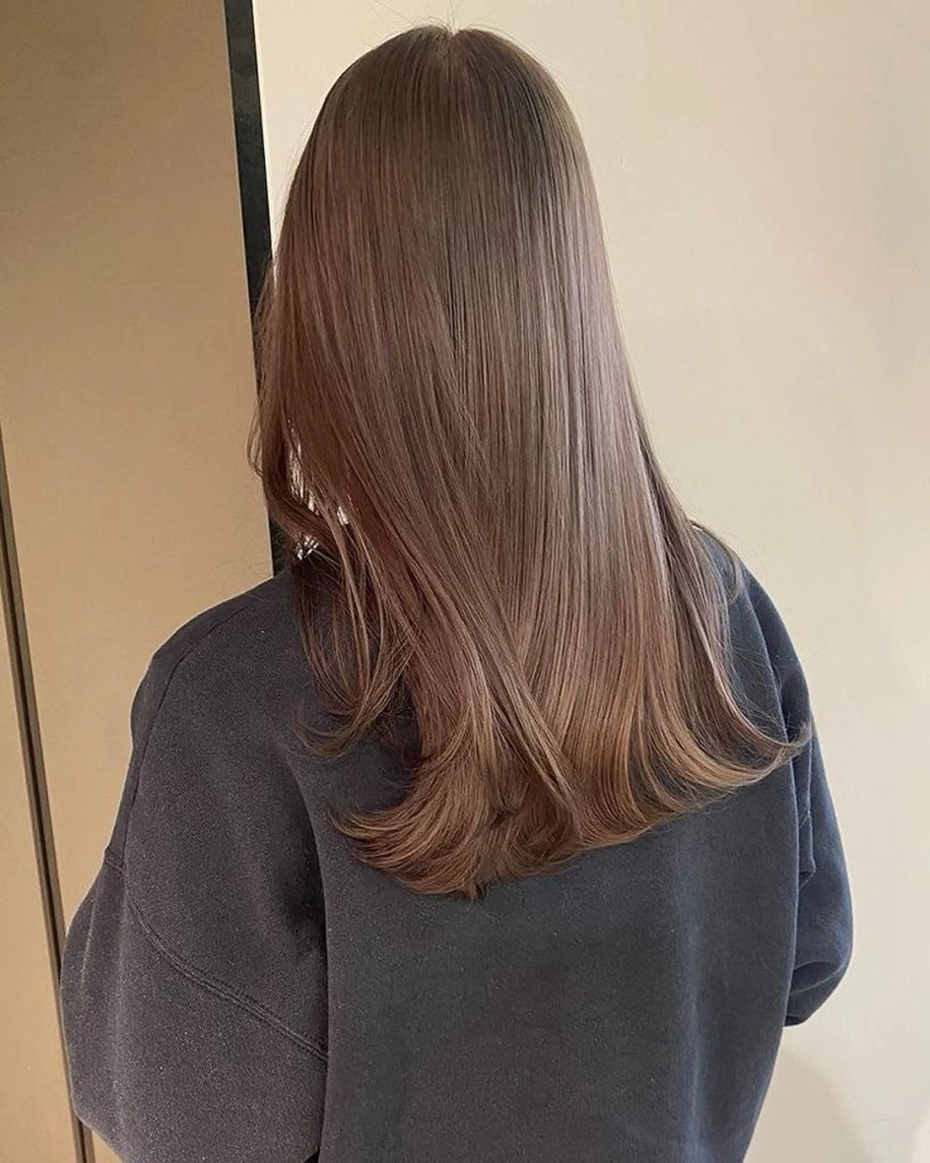 セミロング カラー ダブルカラー🤍 髪質改善／原島のヘアスタイル