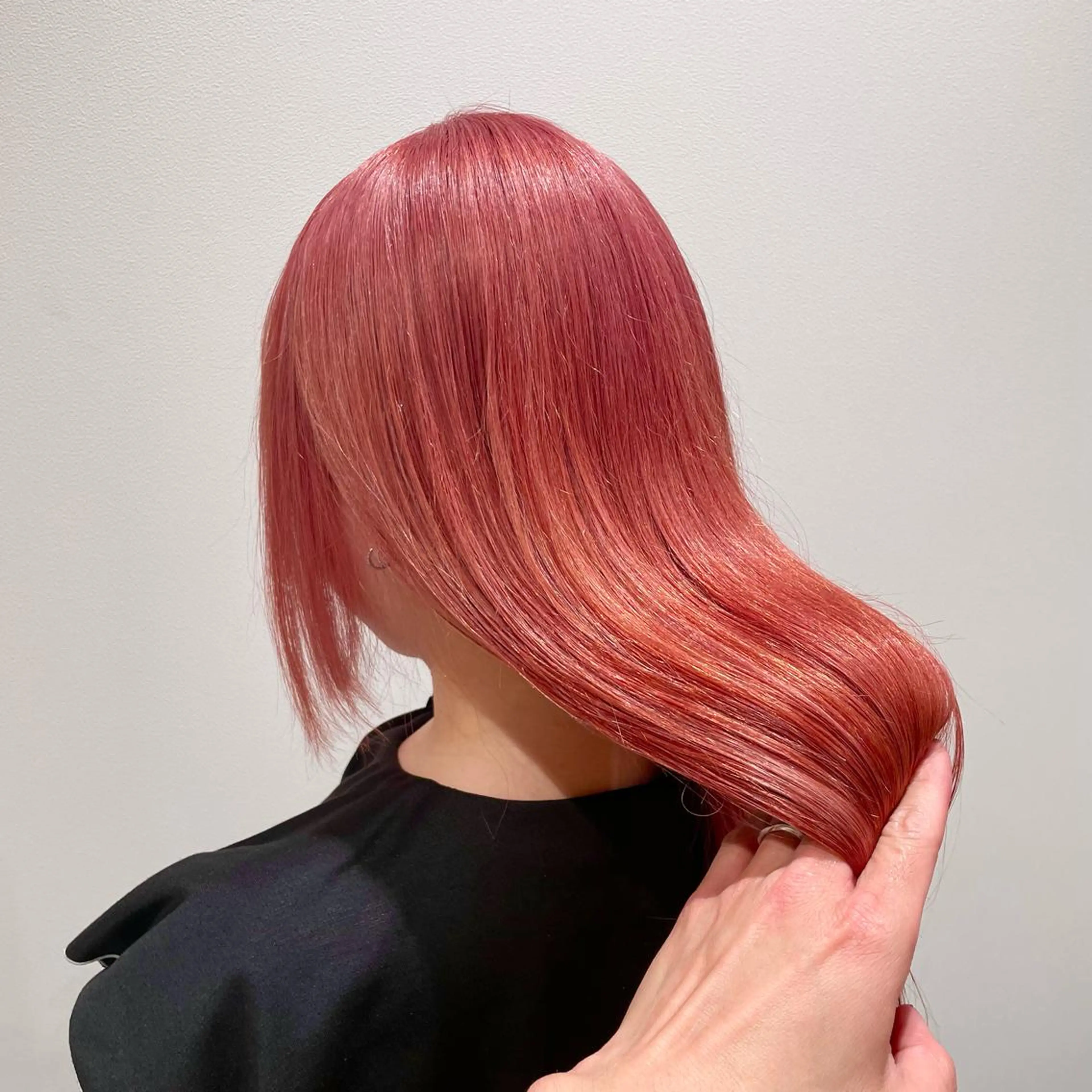 ロング カラー ブリーチ ケアブリーチ 透明感カラー ピンクカラー ヘアカラー トリートメント ✨髪質改善🎨 杉本賢人のヘアスタイル