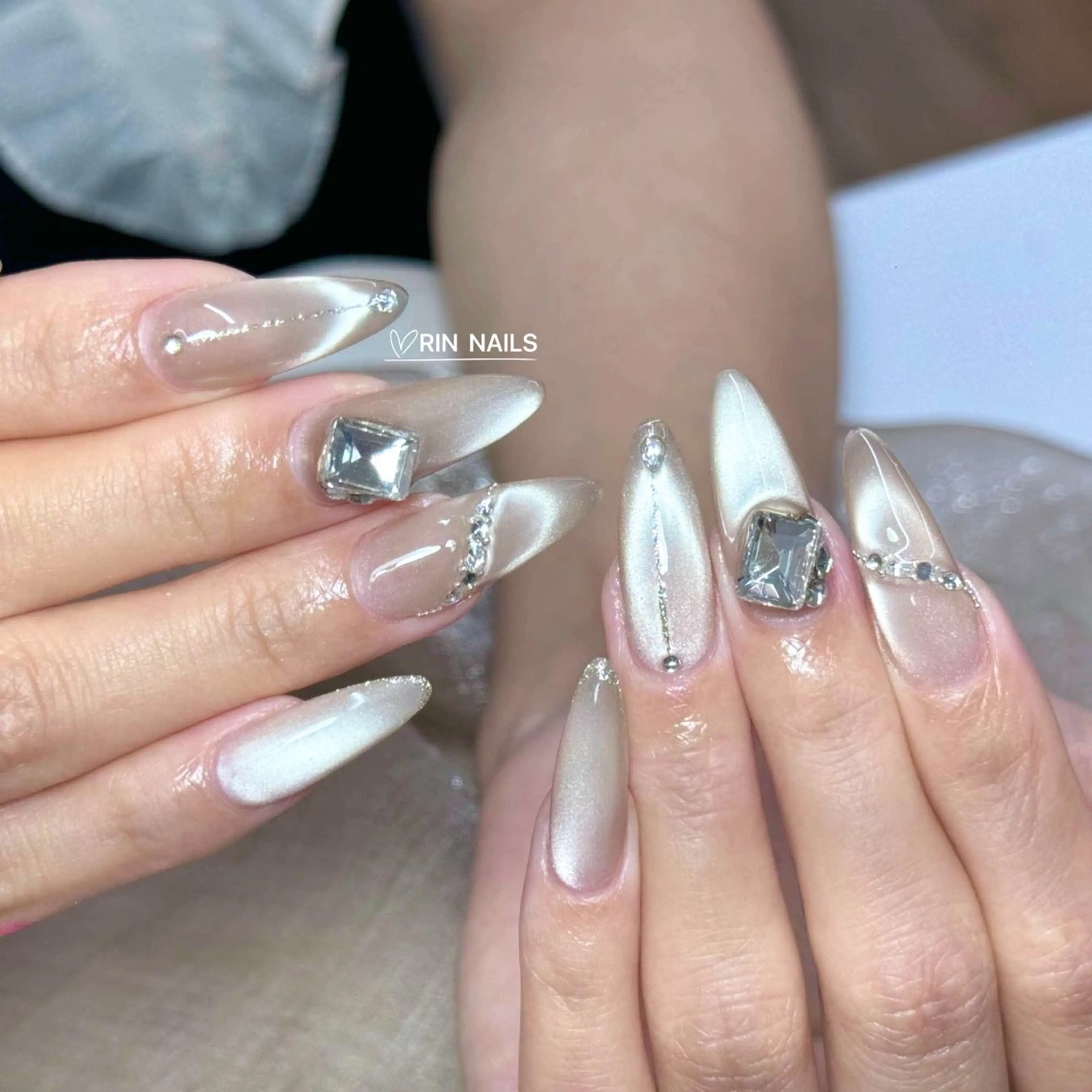 ネイル RIN NAILS ᥫ᭡Migusaのネイルデザイン