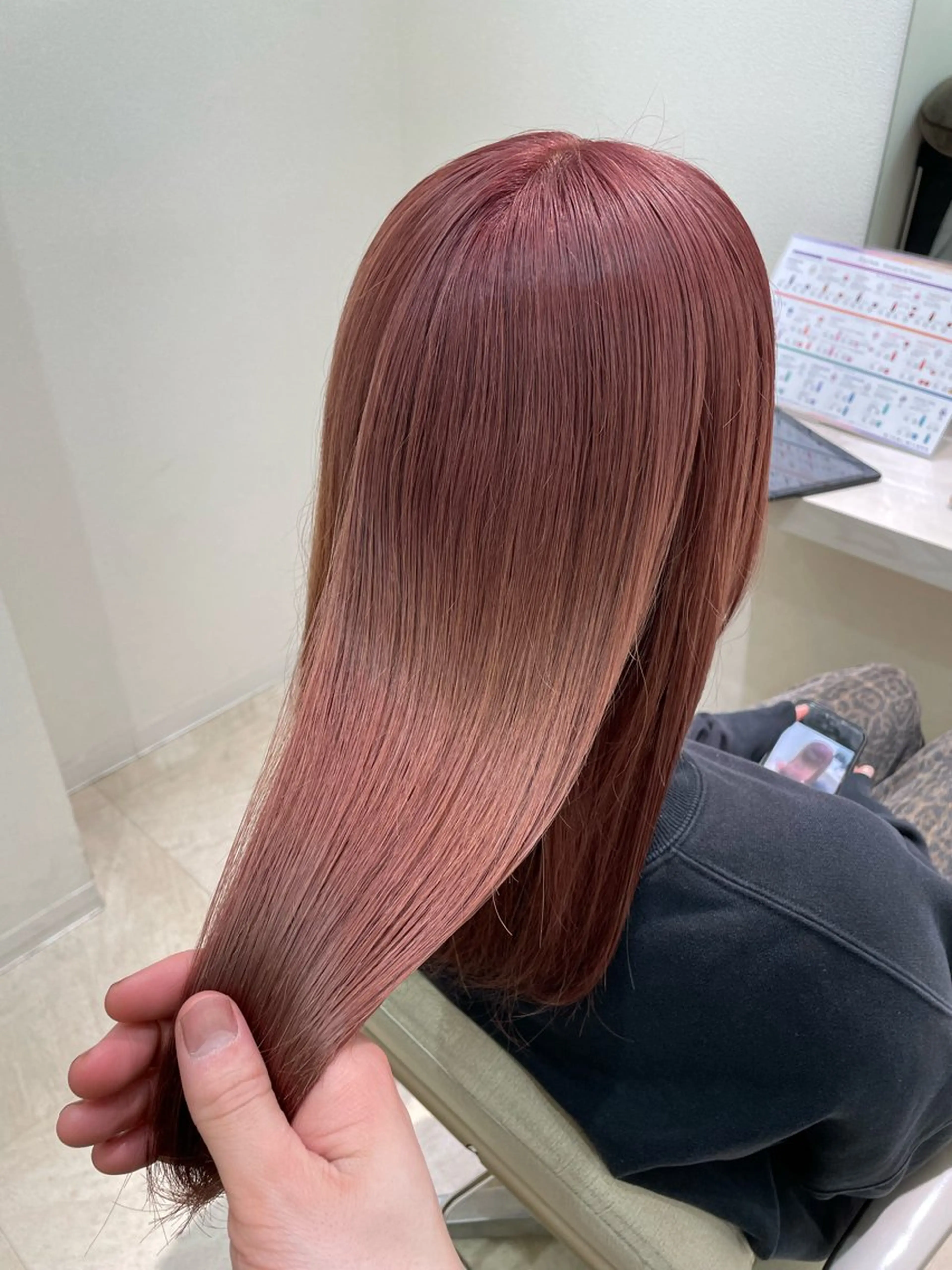 ロング カラー ベージュカラー ブリーチ ピンクカラー ピンクベージュ カット ヘアカラー 田中 郁也のヘアスタイル