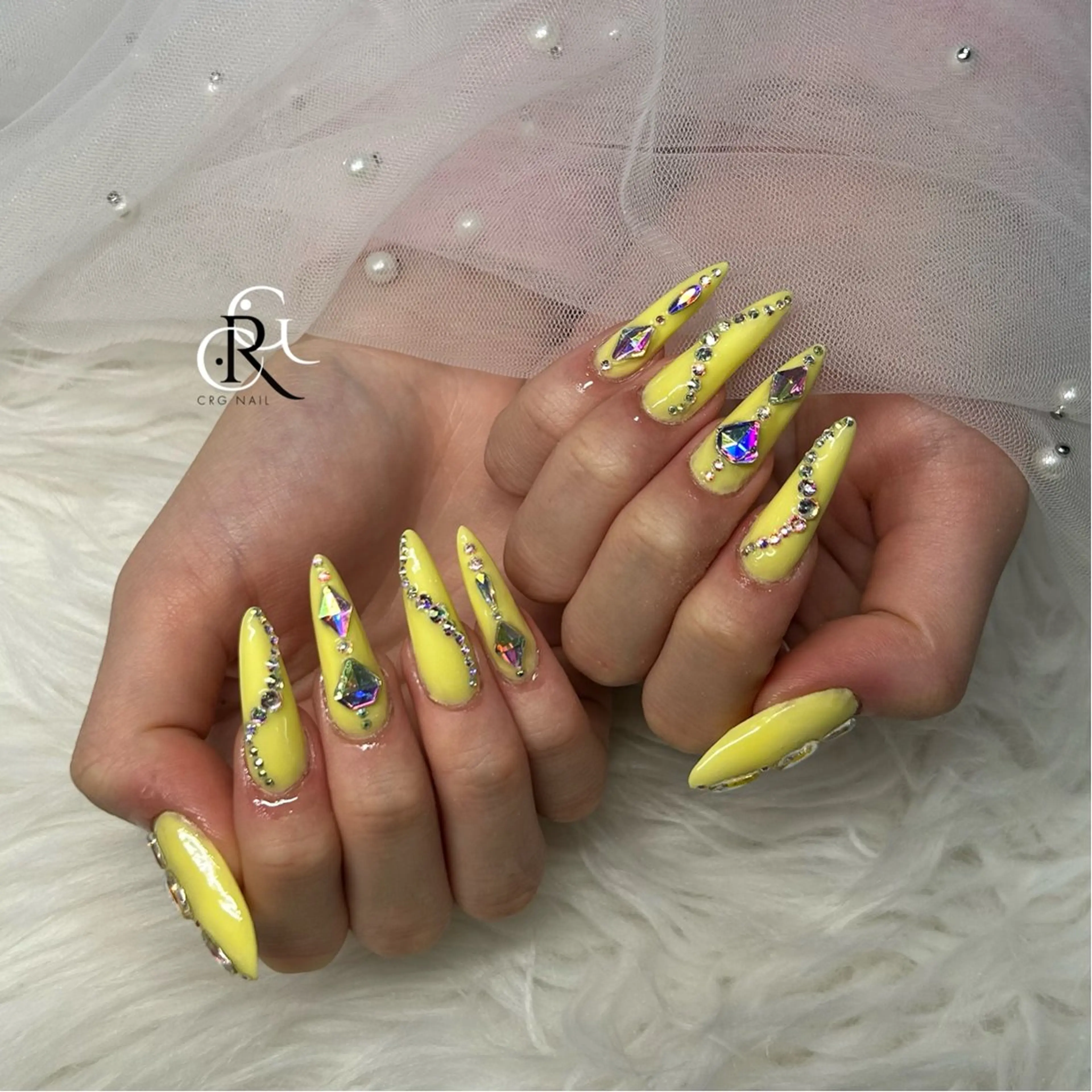 ロング ハンドネイル CRGNAIL RENAのネイルデザイン