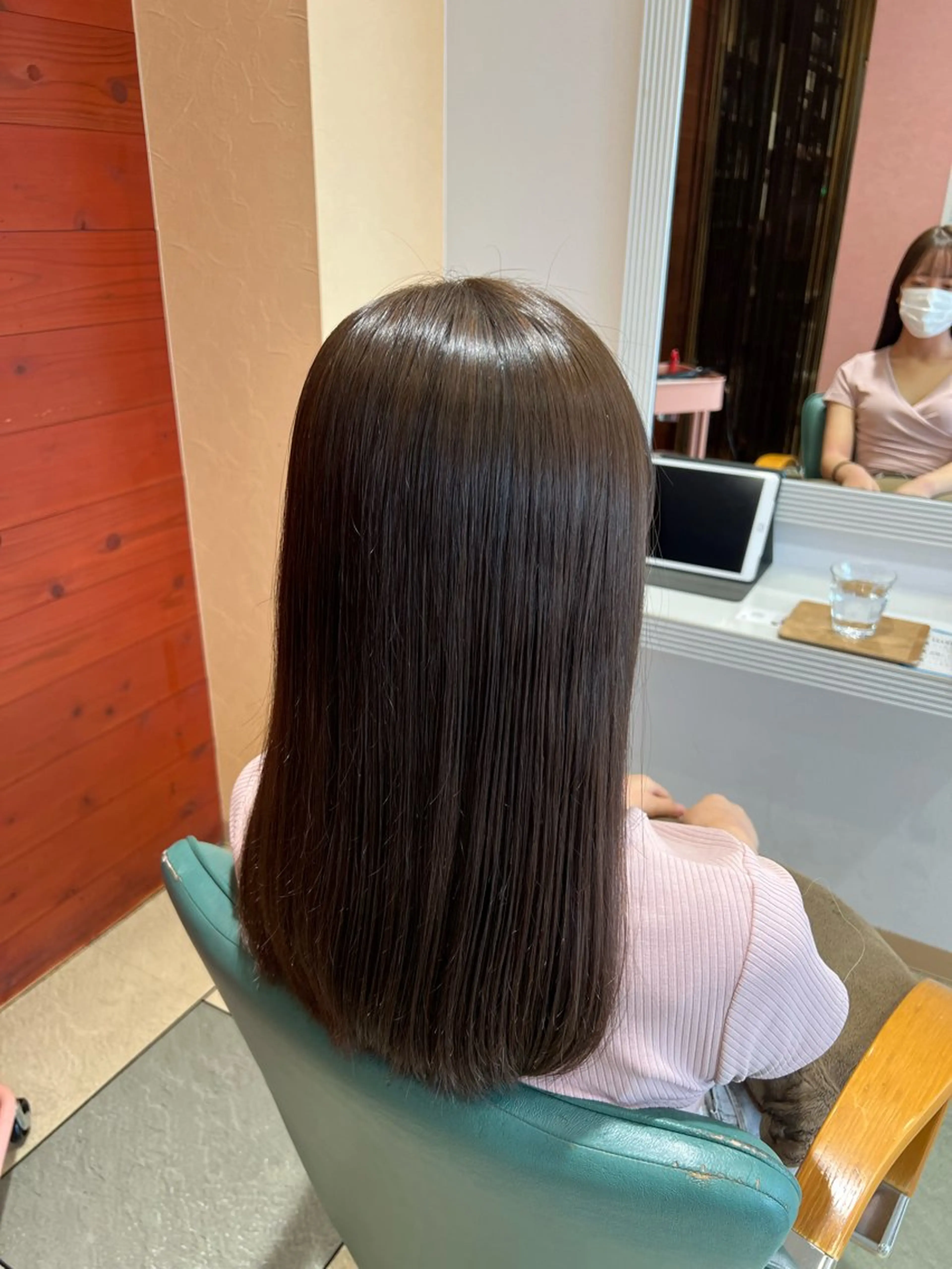 ロング カラー momb 折戸結菜のヘアスタイル