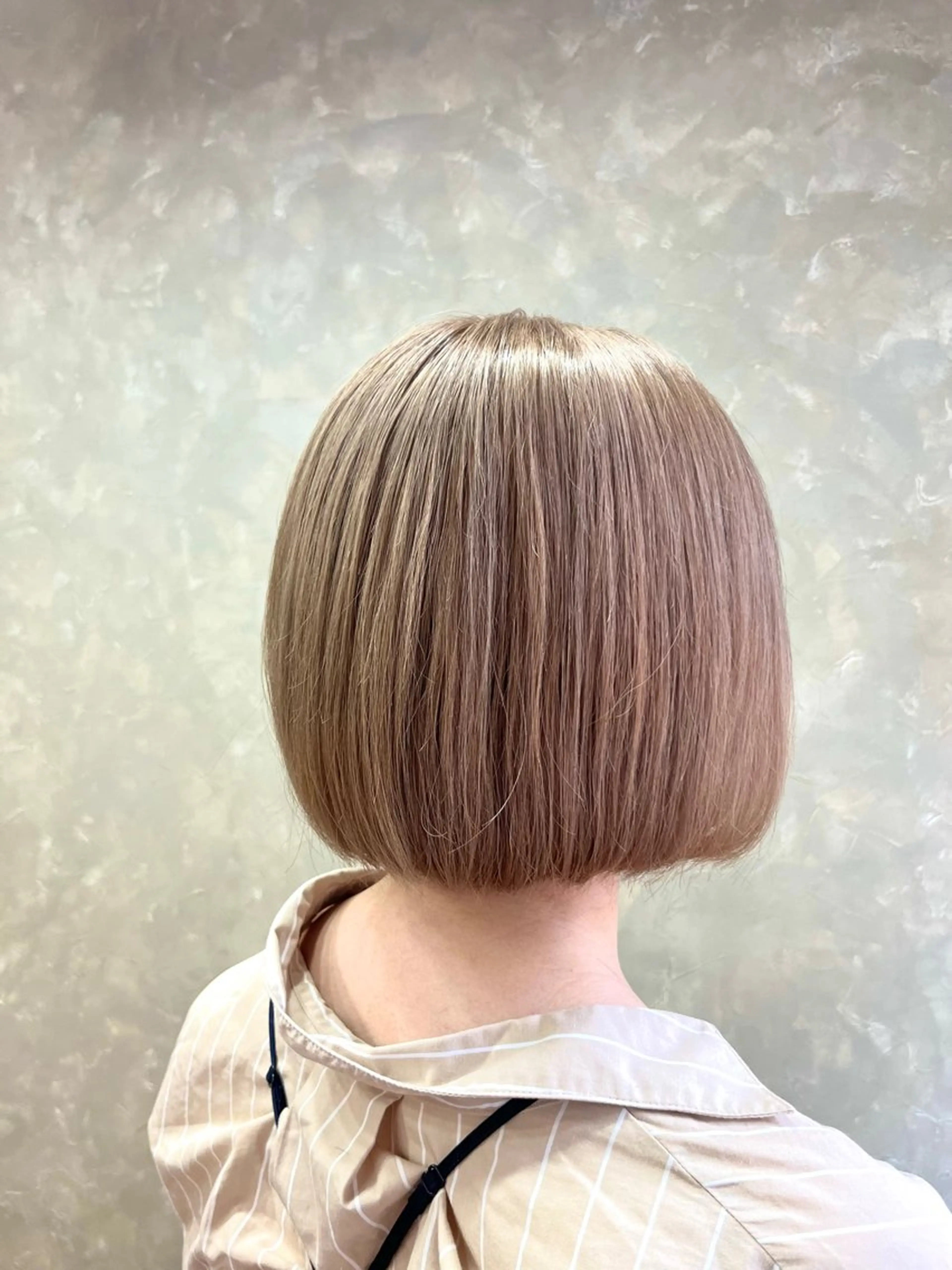 ショート カラー ブリーチ カット ヘアカラー 有田裕真 【ブリーチカラー】のヘアスタイル