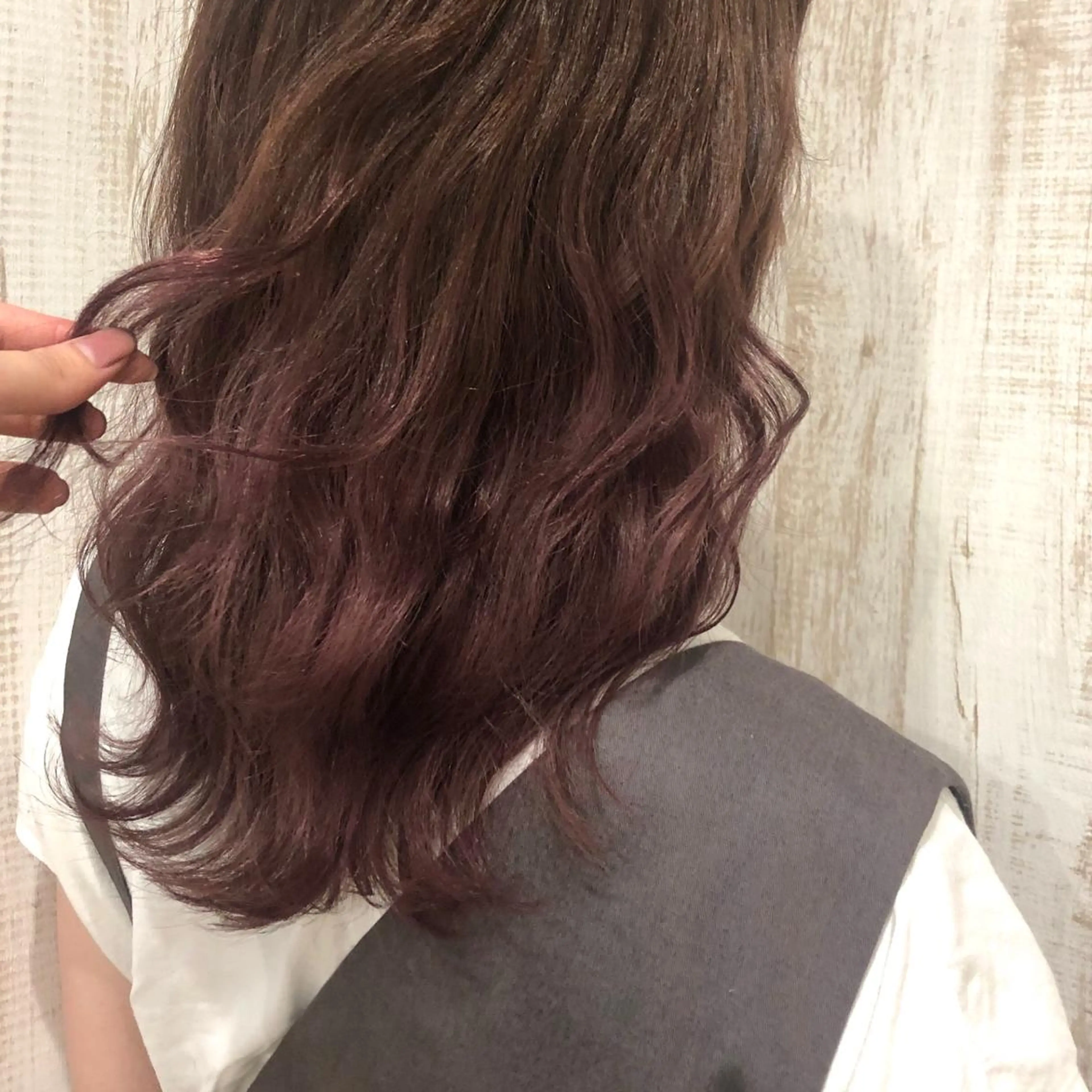 カラー white.梅田 デザインカラー🦄のヘアスタイル
