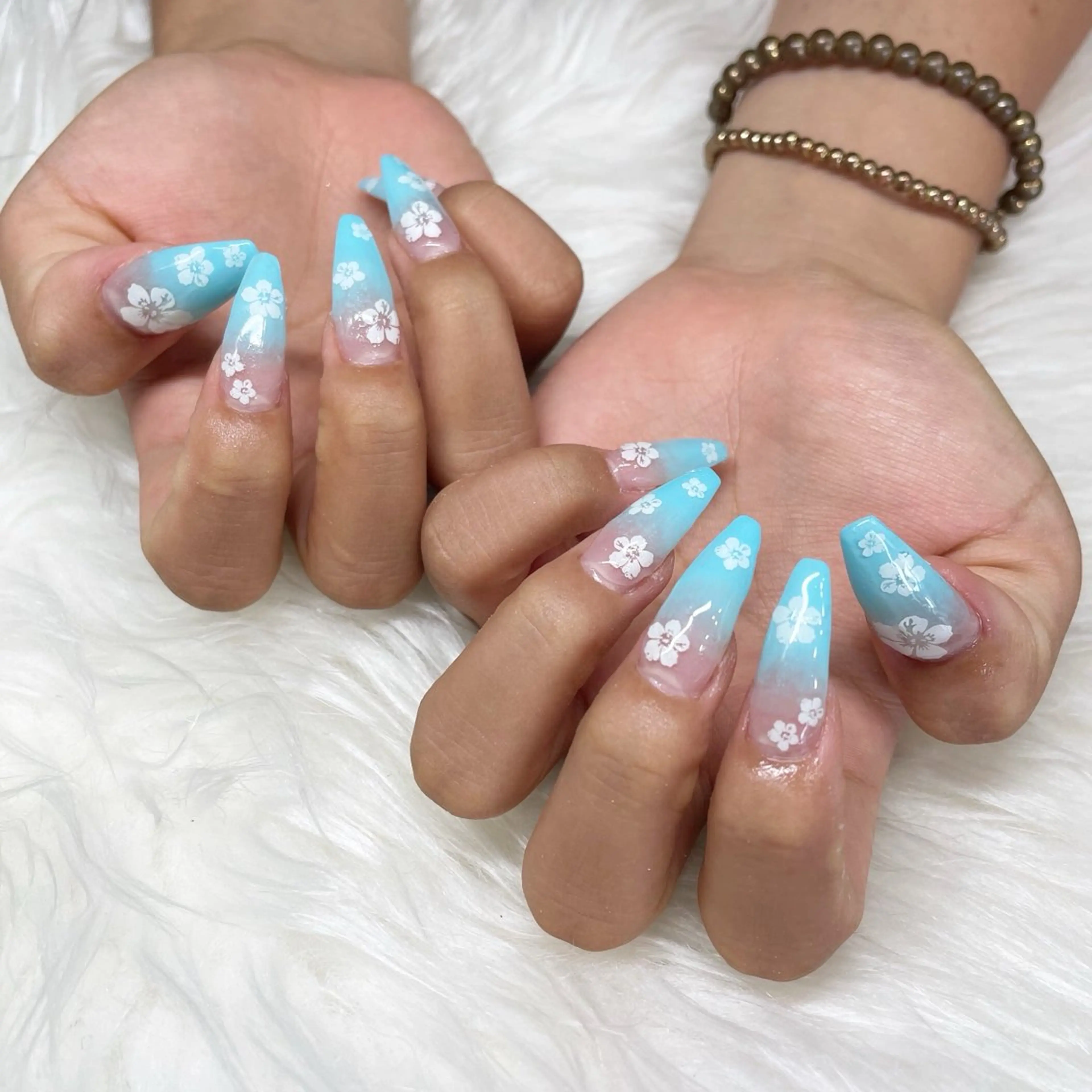 ロング see love gritterのネイルデザイン