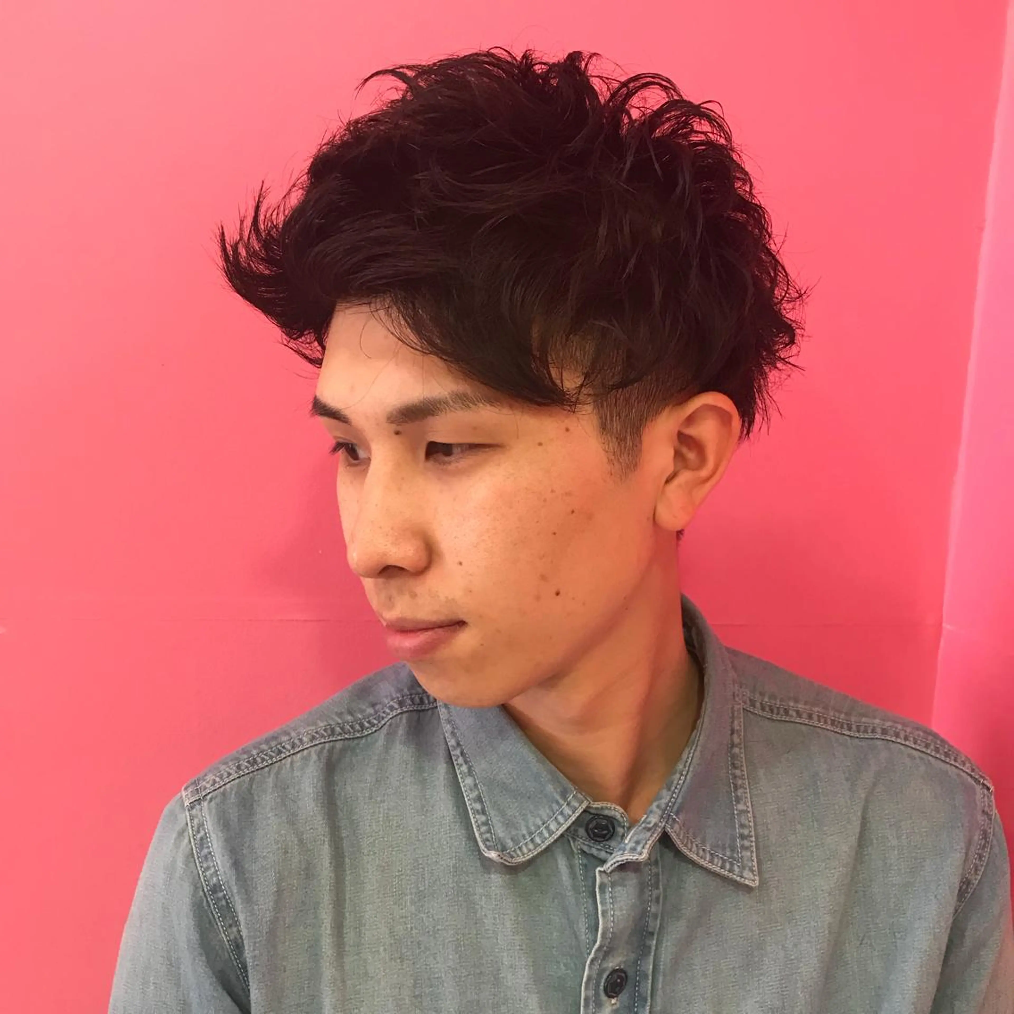 ショート パーマ メンズ アップバング メンズパーマ ショートヘア ニュアンスパーマ カット Vir by browのヘアスタイル