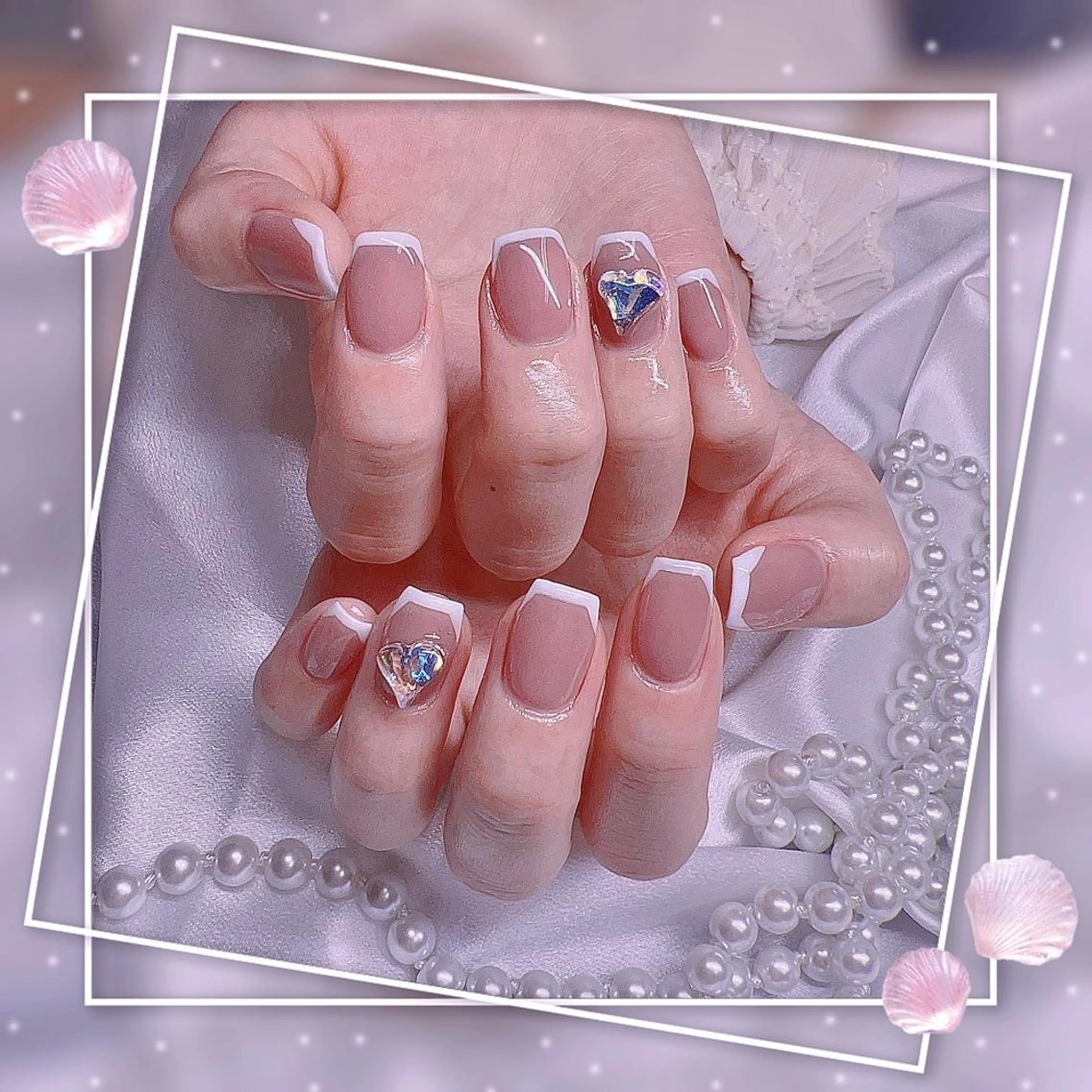 ネイル フレンチネイル キラキラネイル 韓国ネイル マグネットネイル マグネットフレンチ ハンドネイル ハンドケア Chill Nailsalonのネイルデザイン