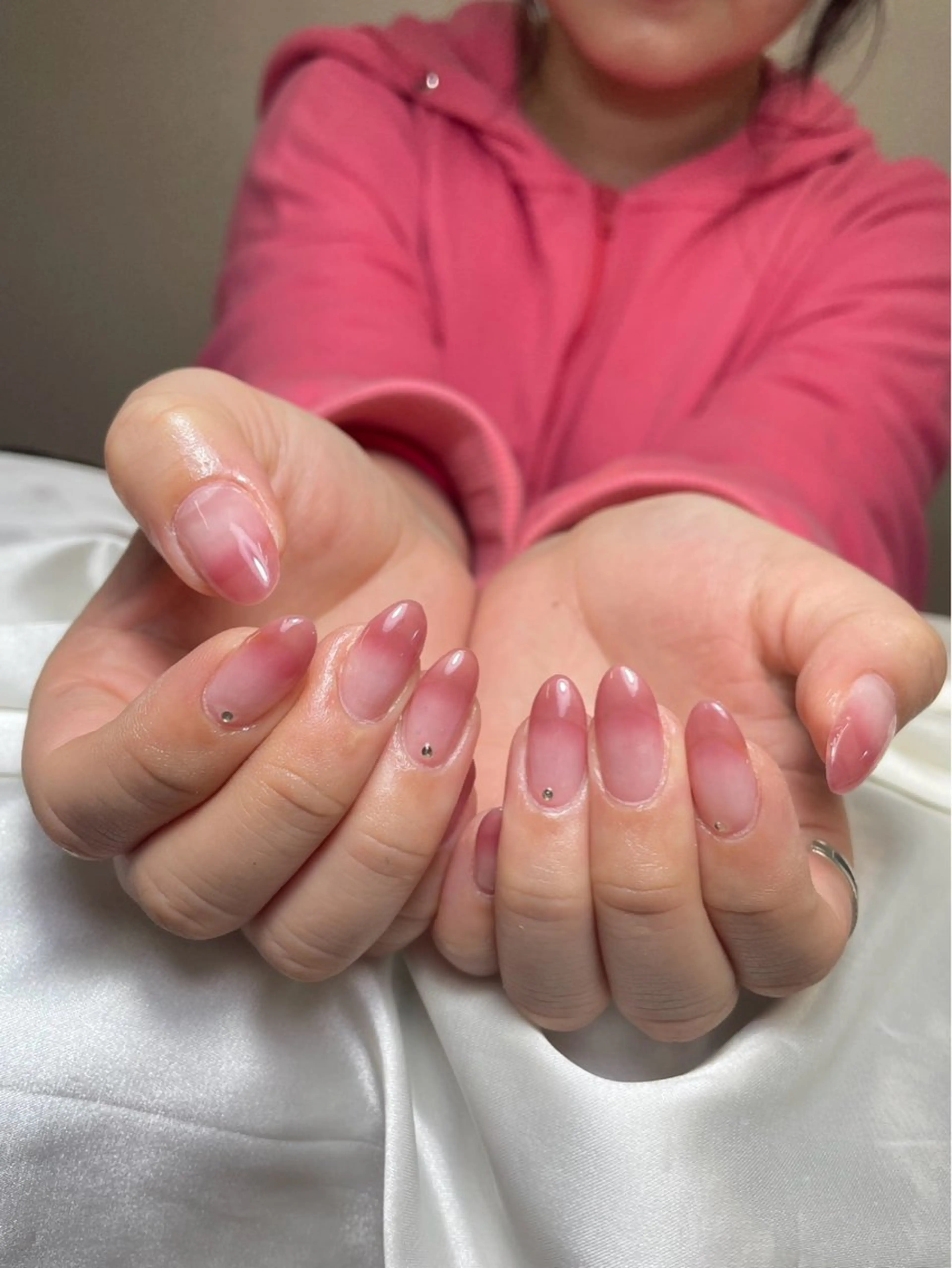 ネイル チークネイル 長さ出し フットネイル ジェルネイル 卒業式 𝓐𝓷𝓻𝓲 XiinhNailのネイルデザイン
