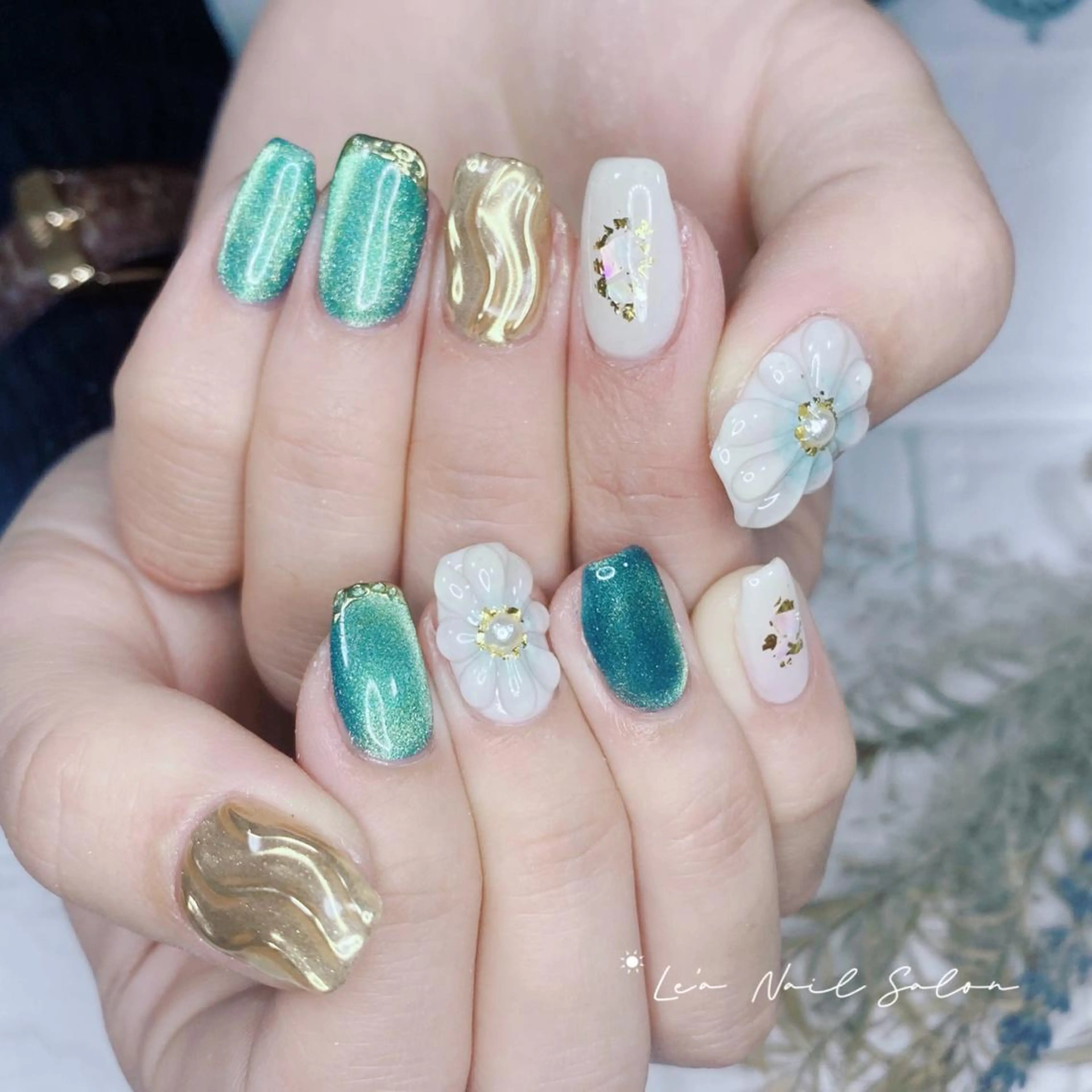 ショート カラー ネイル Le’a NailSalonのネイルデザイン