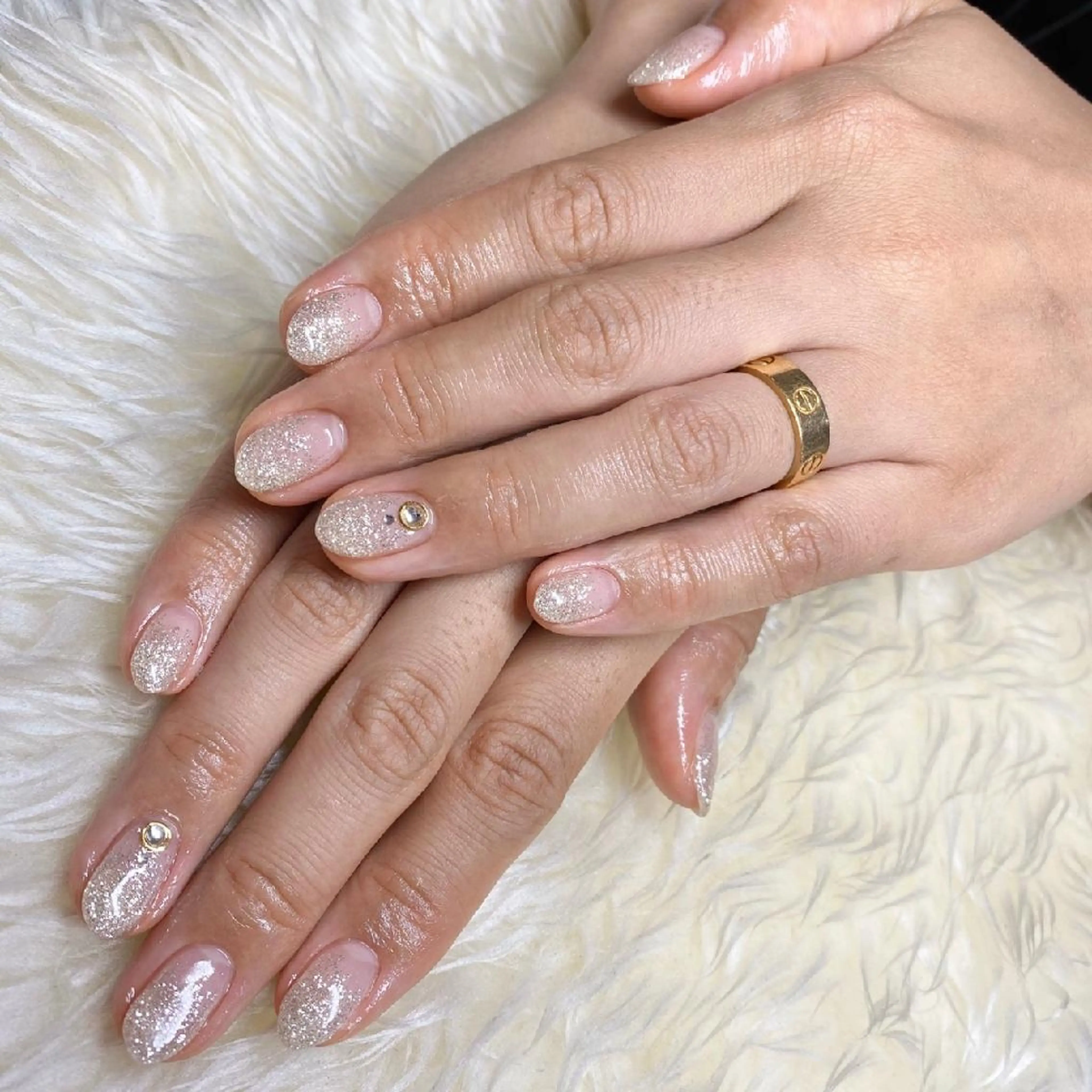 ネイル ラメ(グリッター) シルバー ホワイト Nail&eye Belire 新宿のネイルデザイン