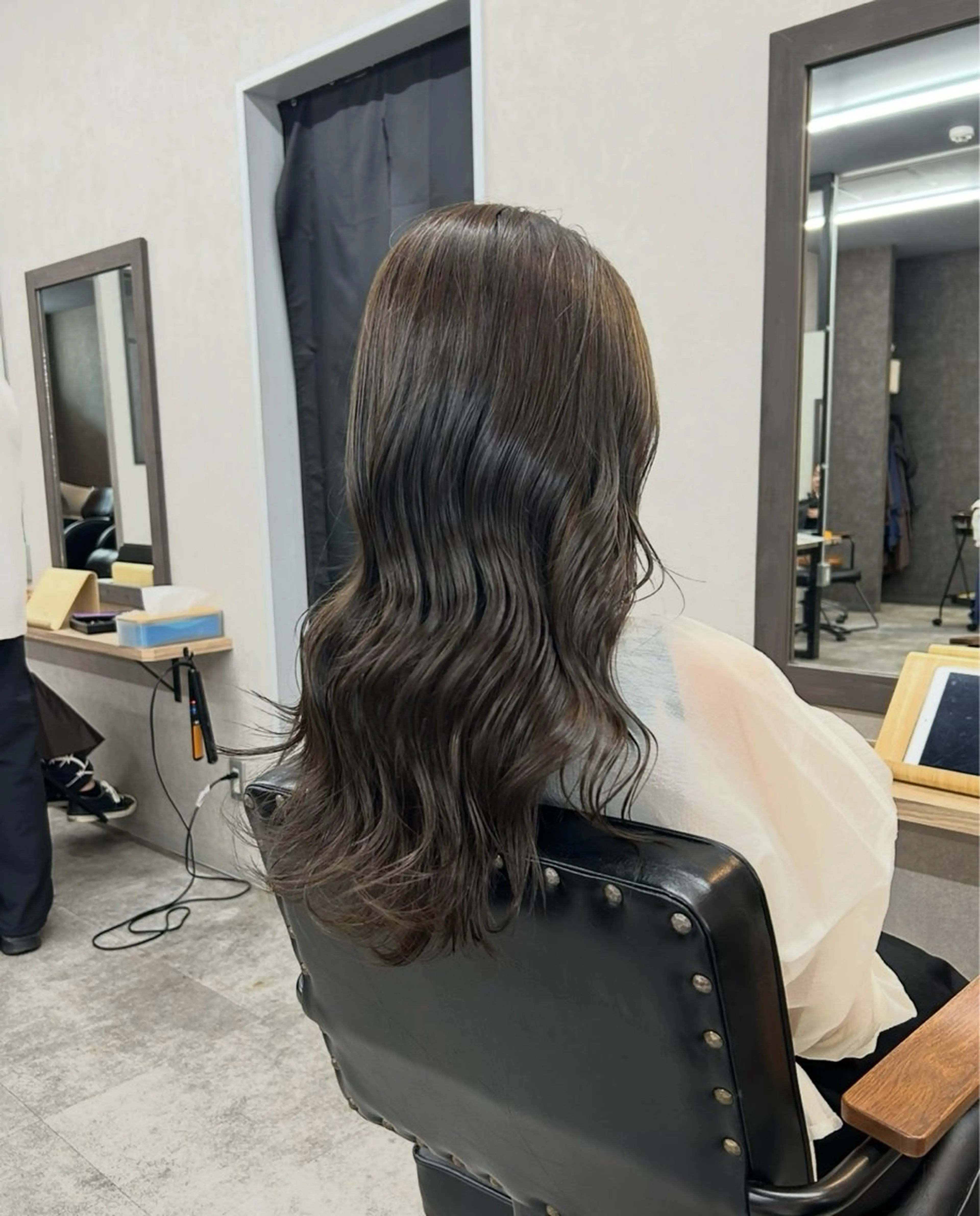 ミディアム カラー カット ヘアカラー トリートメント いなみね はるきのヘアスタイル