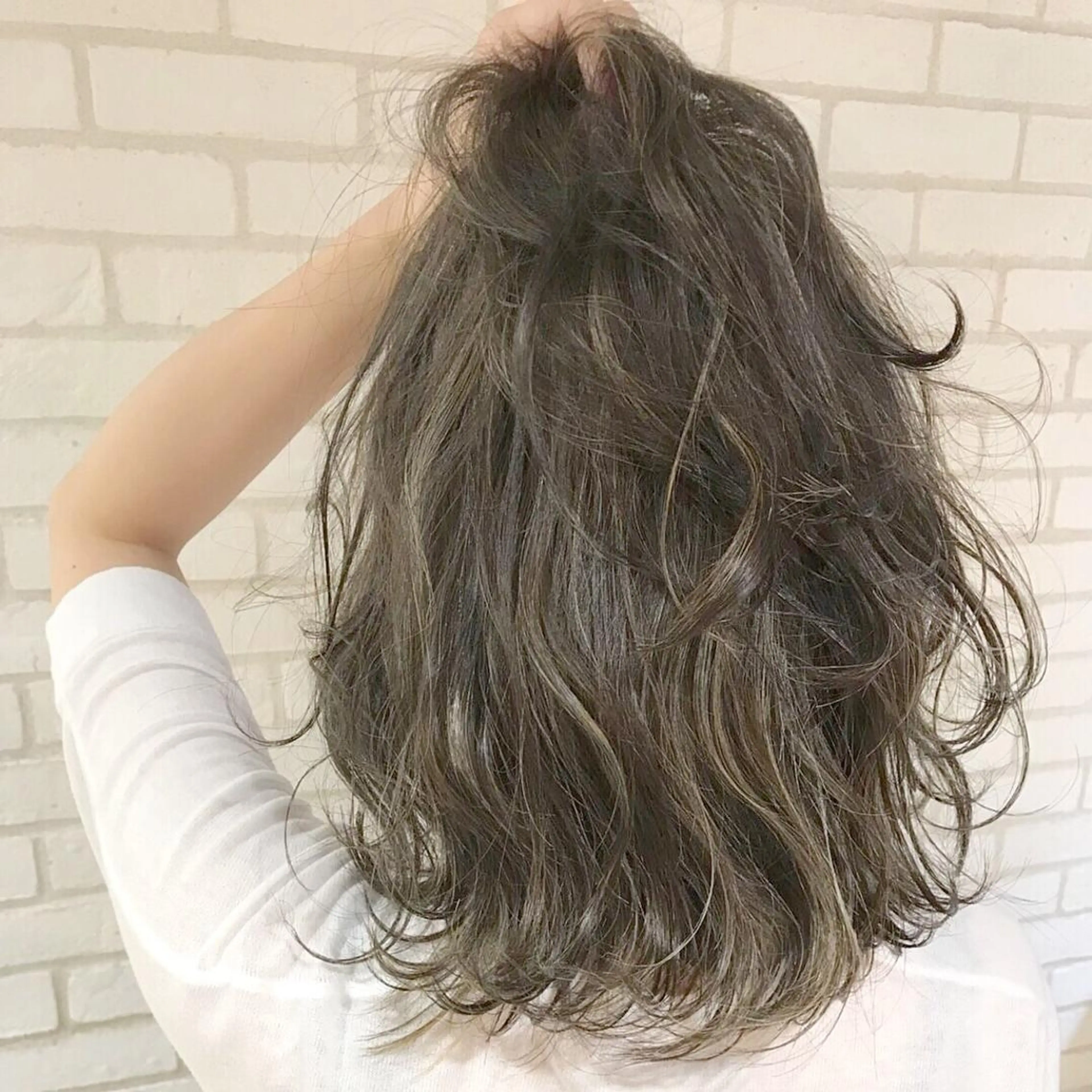 ミディアム カラー ハイライトカラー 3Dハイライト ハイライト 佐藤 高徳のヘアスタイル