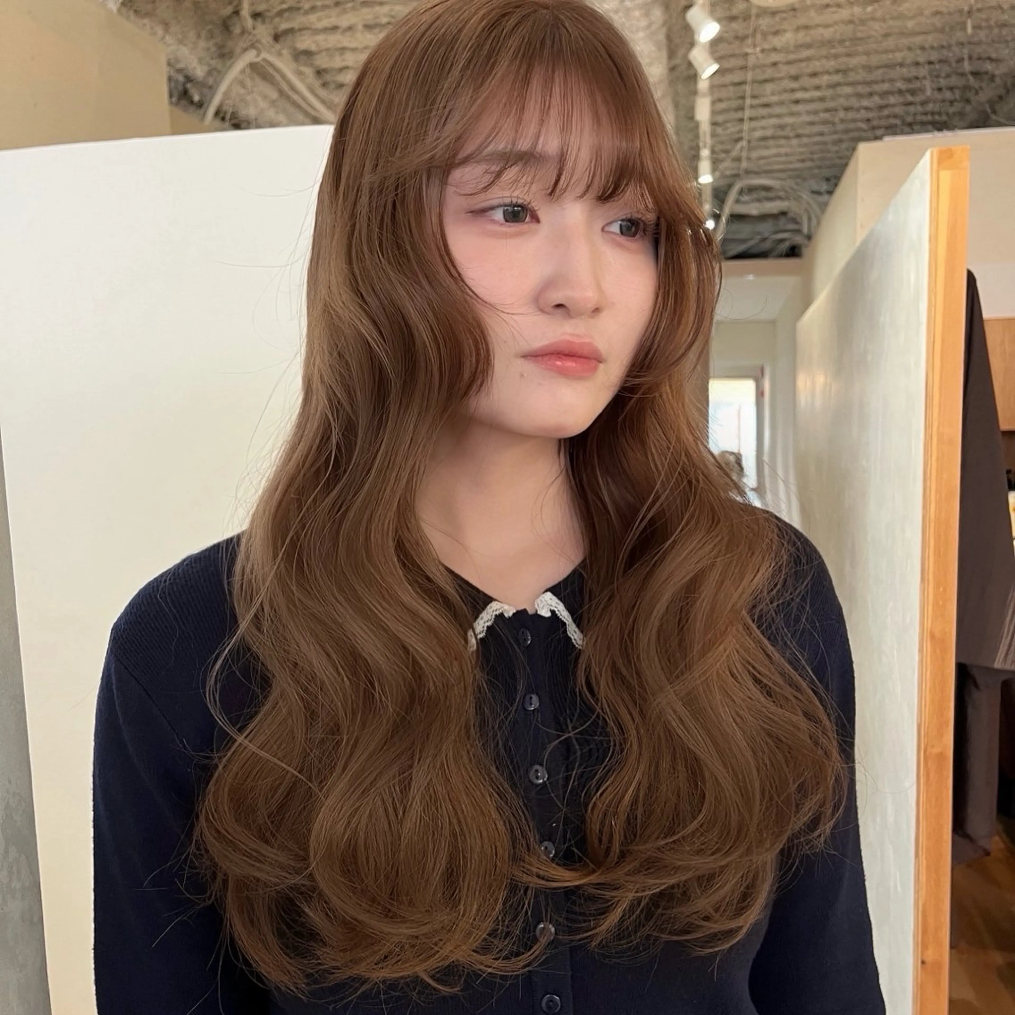 セミロング yoshihama sumireのヘアスタイル