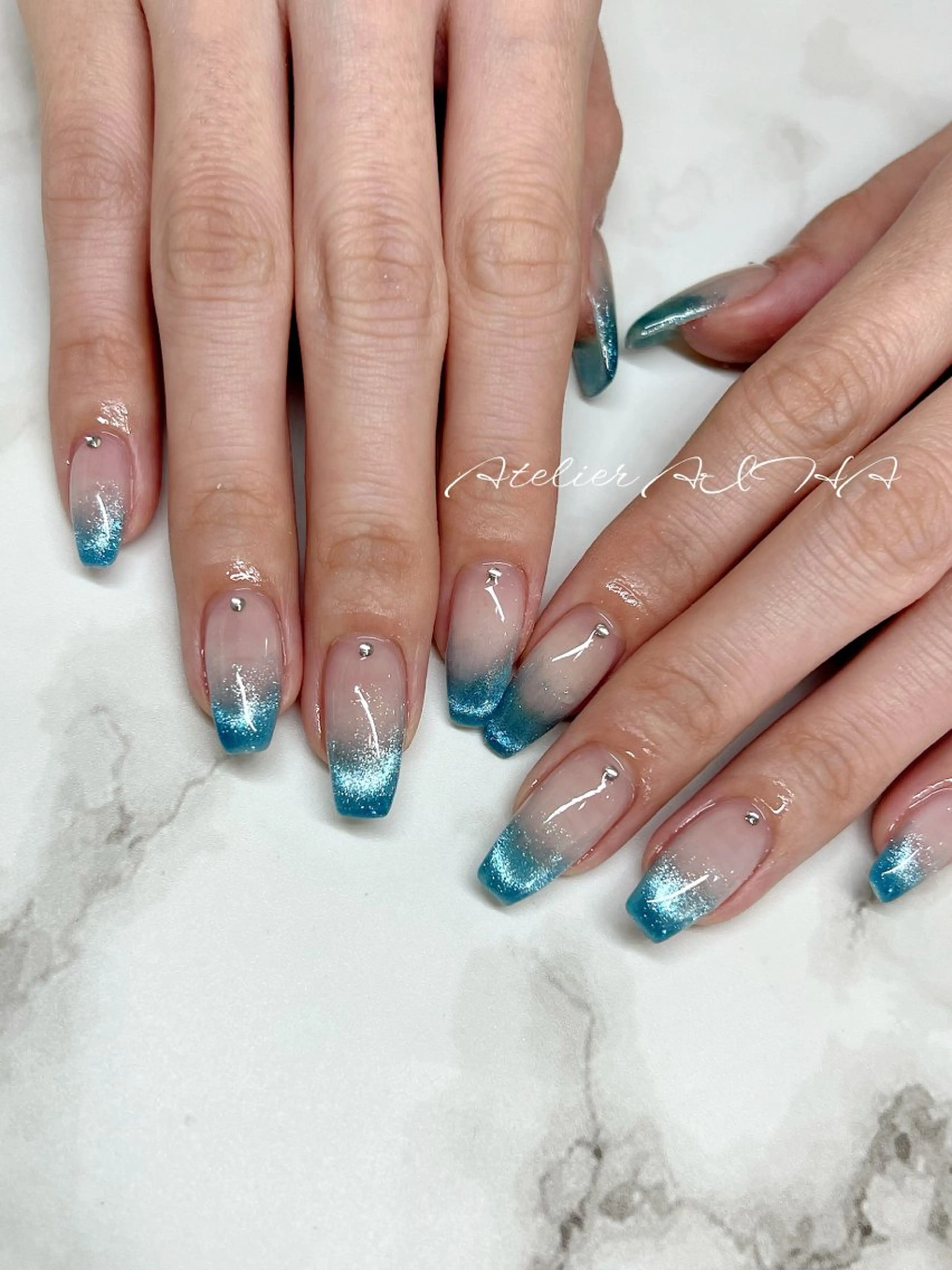 ミディアム アトリエAIHA所属・アトリエAIHA★ フィルイン推奨サロンのネイルデザイン