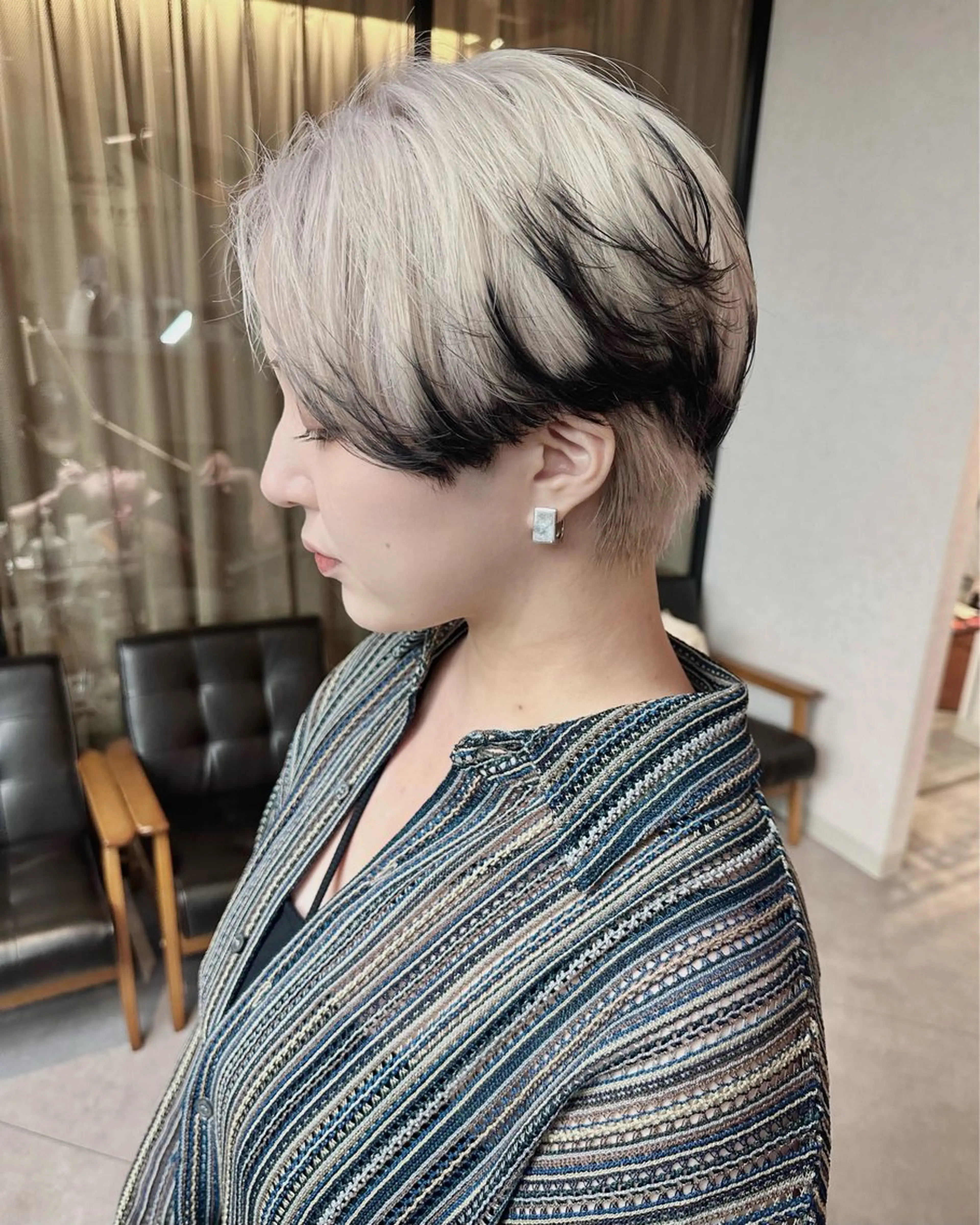 ショート カラー カット ヘアカラー トリートメント ウルフとハイトーン みっちー✂️のヘアスタイル