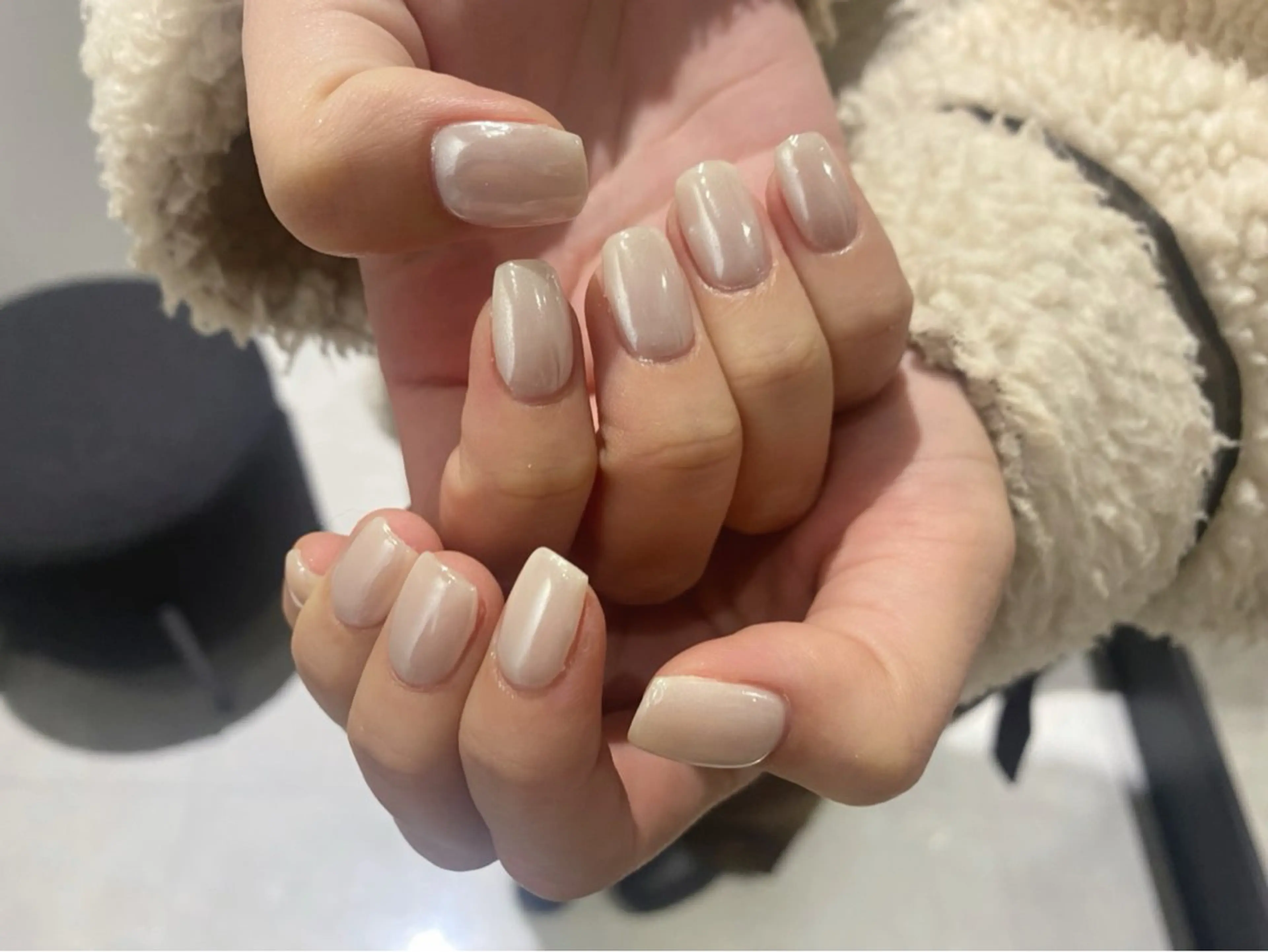 ネイル オーロラネイル シンプルネイル ホワイト nailsalon Única　ウニカのネイルデザイン