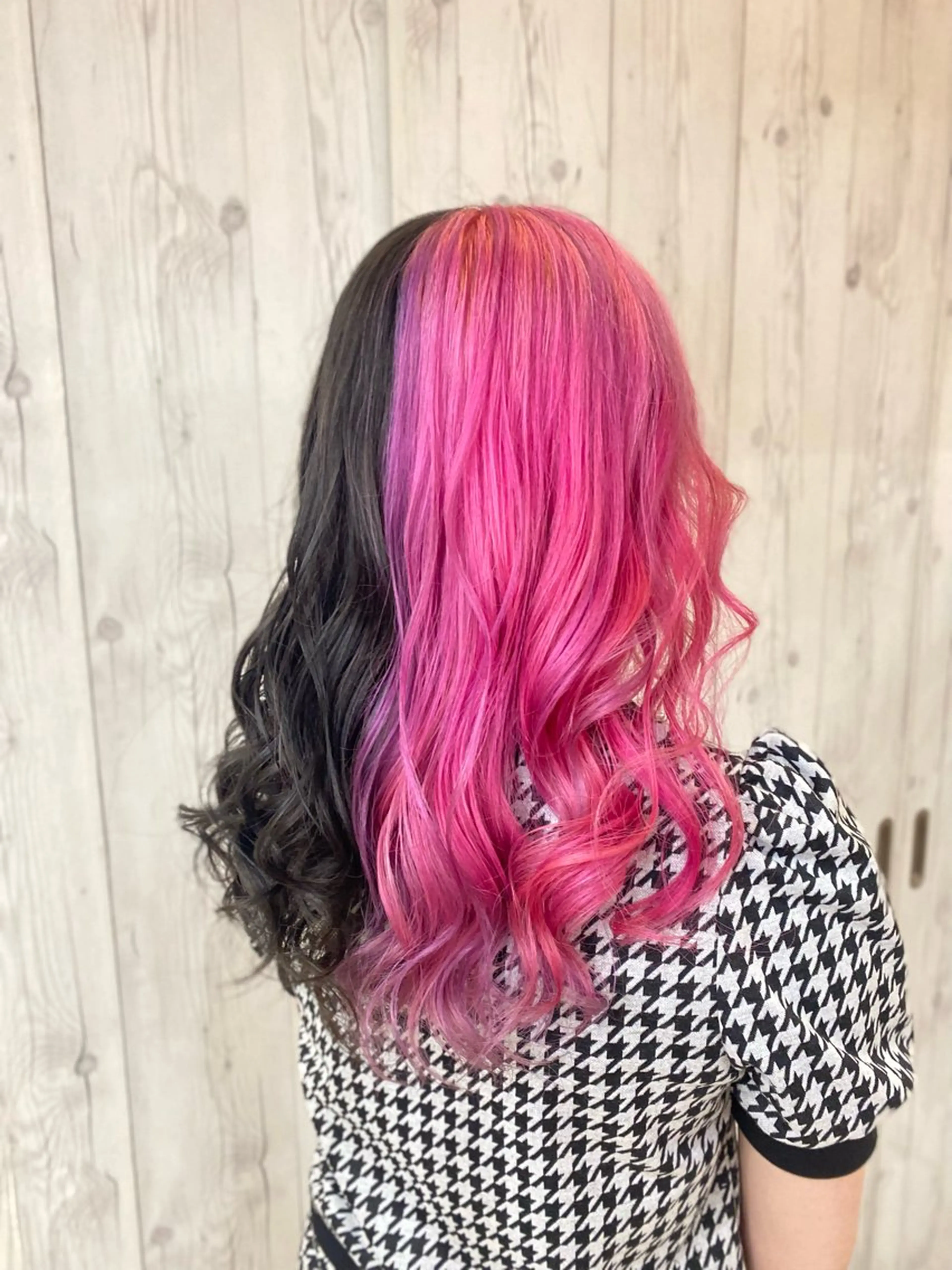 セミロング ヘアカラー ゆぴ☾‪/推しカラー /ハイトーンのヘアスタイル