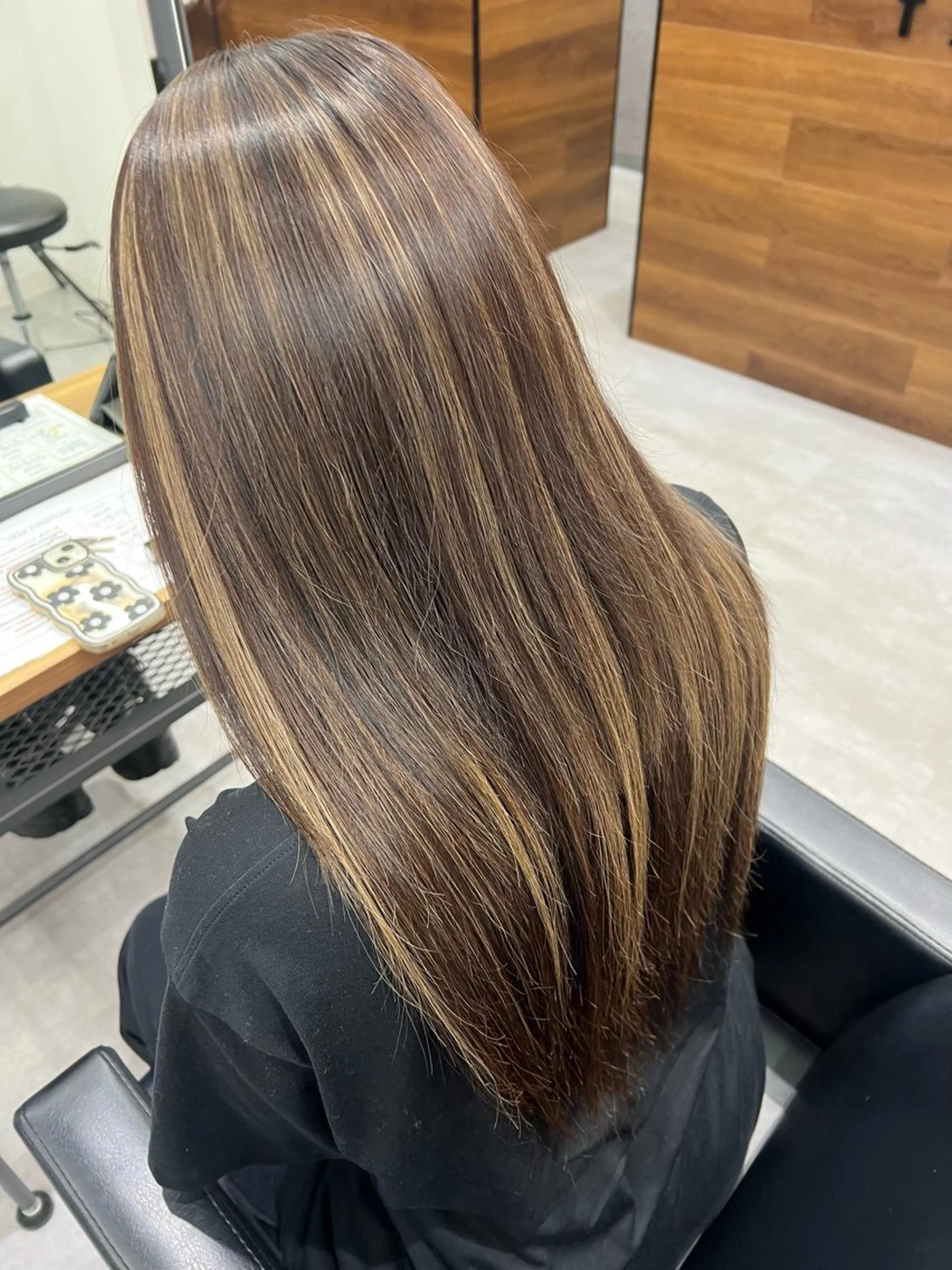 ロング カラー シールエクステ ハイライトカラー エクステ ハイライト ショート/ウルフ カットモデル募集のヘアスタイル