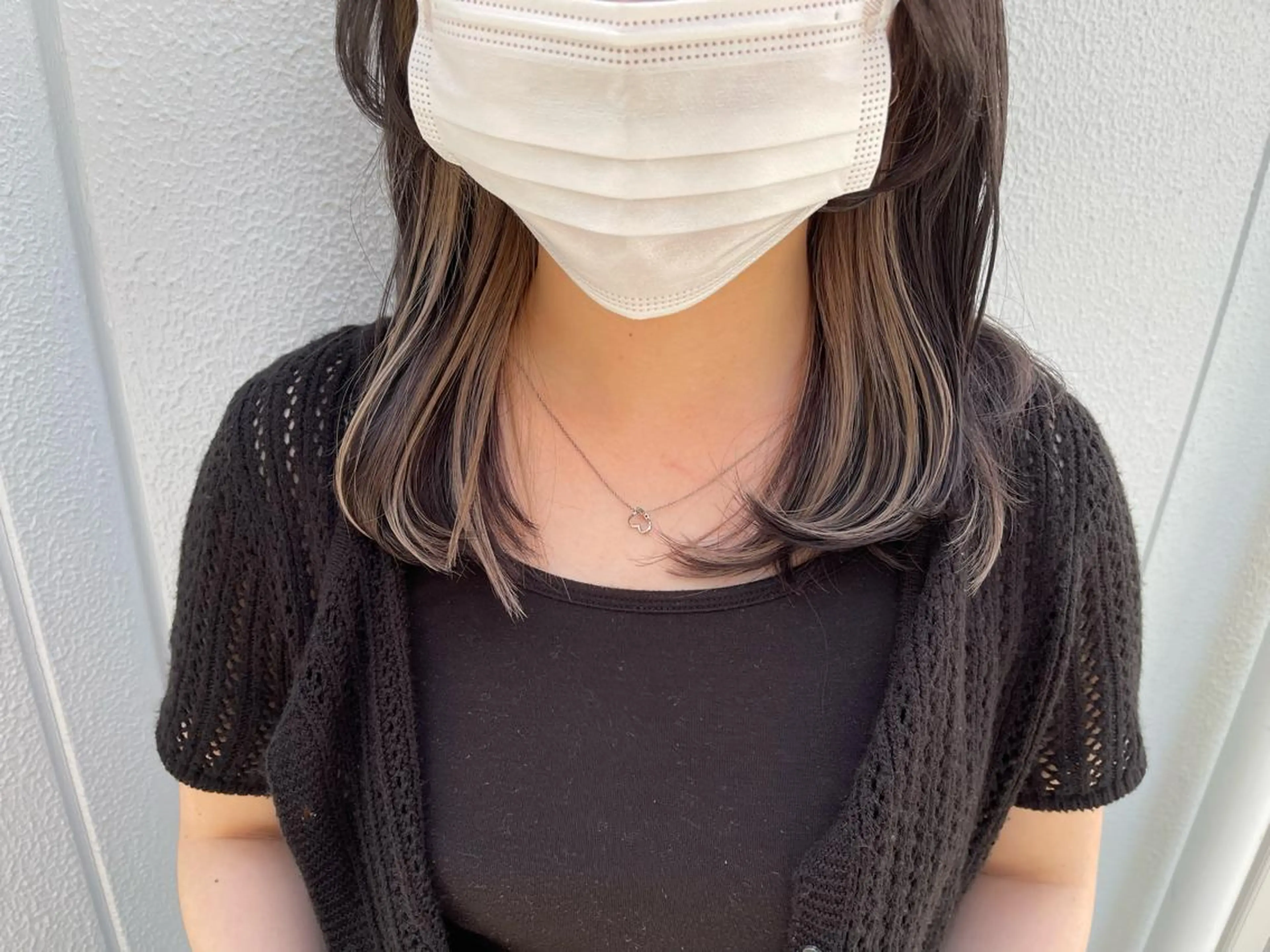 セミロング SEAM アキホのヘアスタイル