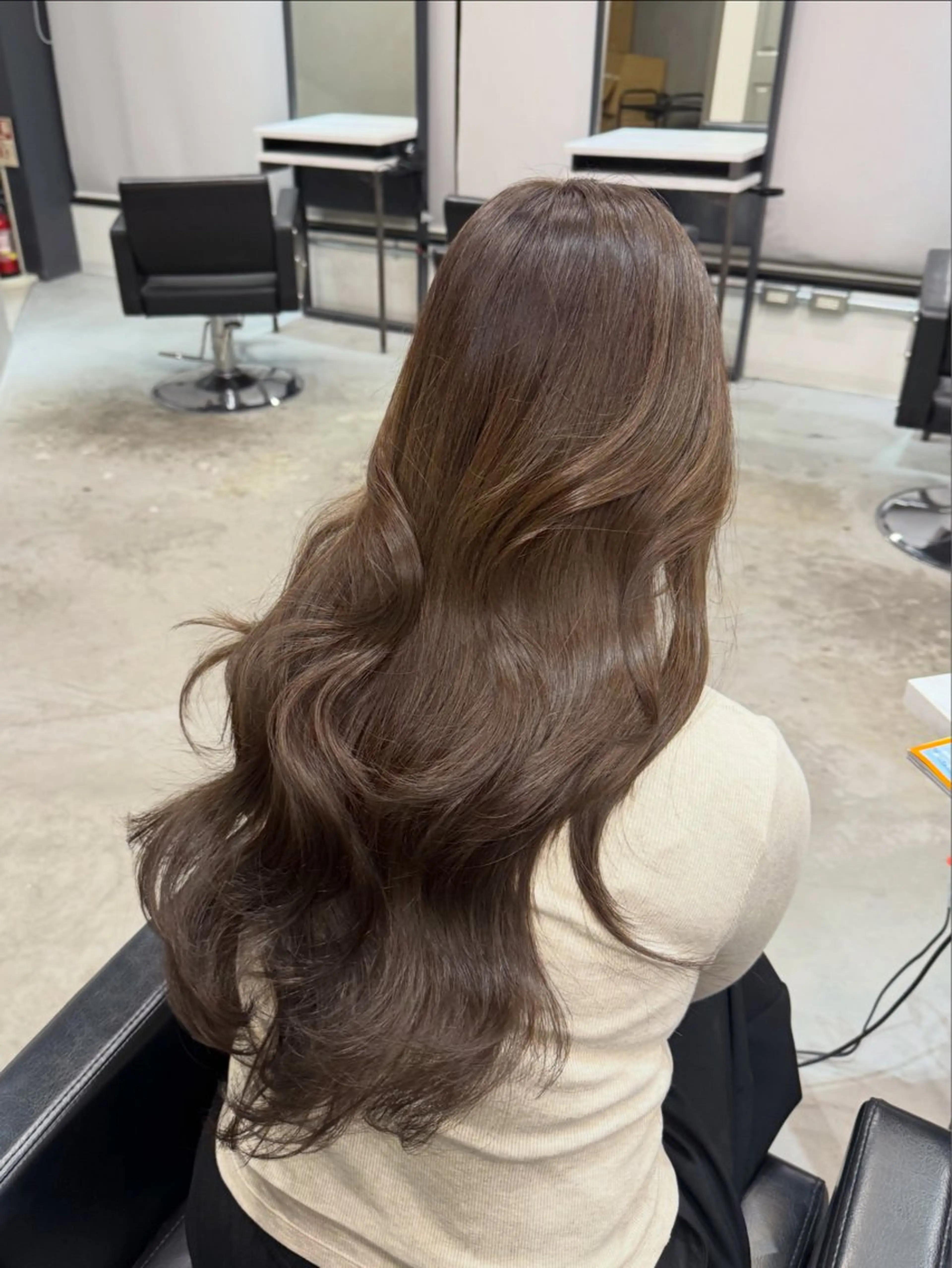 ロング カラー カット ヘアカラー トリートメント 韓国ヘア🇰🇷 YUKINAのヘアスタイル