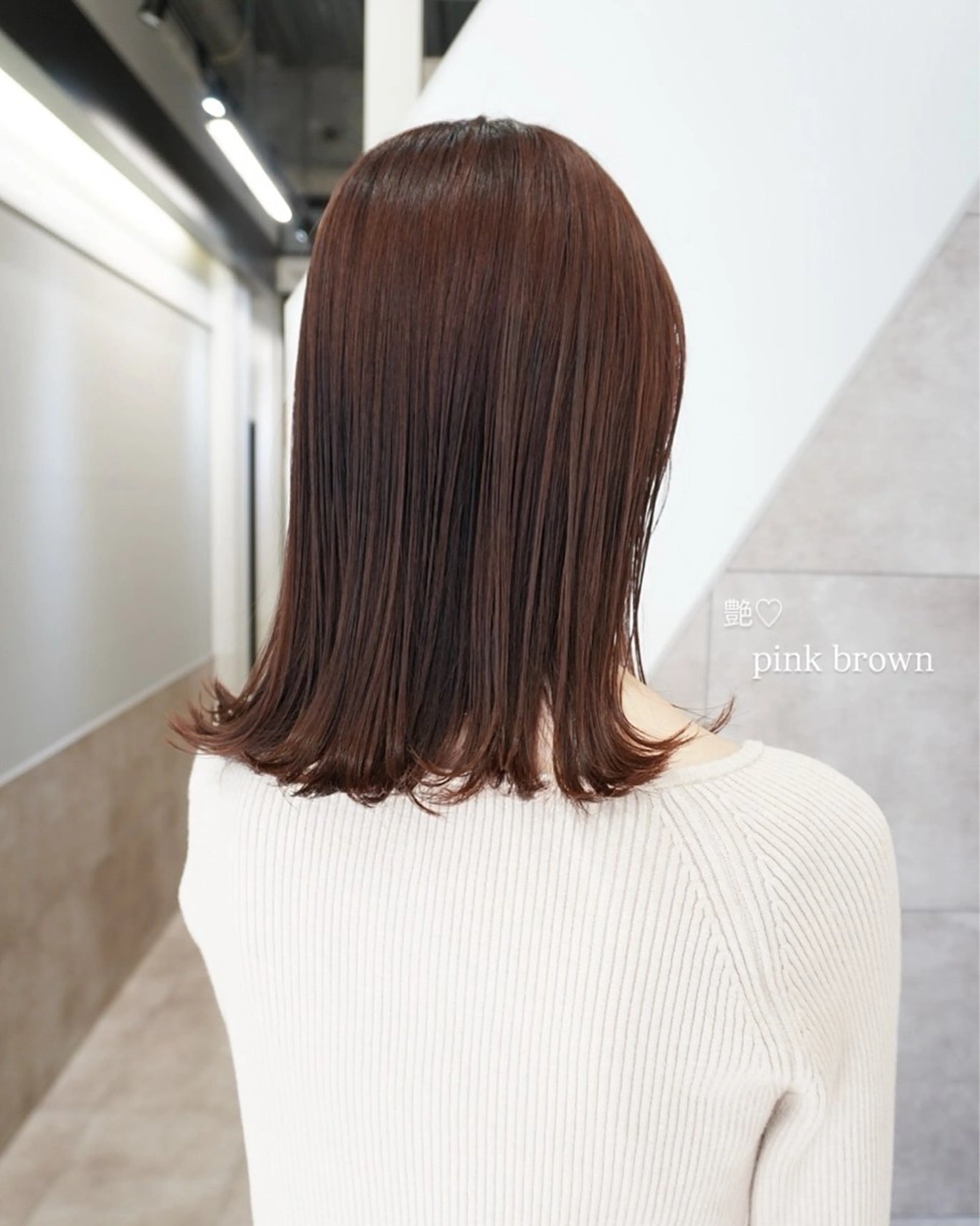 ミディアム カラー ブラウンカラー カット ヘアカラー SAKINO． ベージュカラーのヘアスタイル