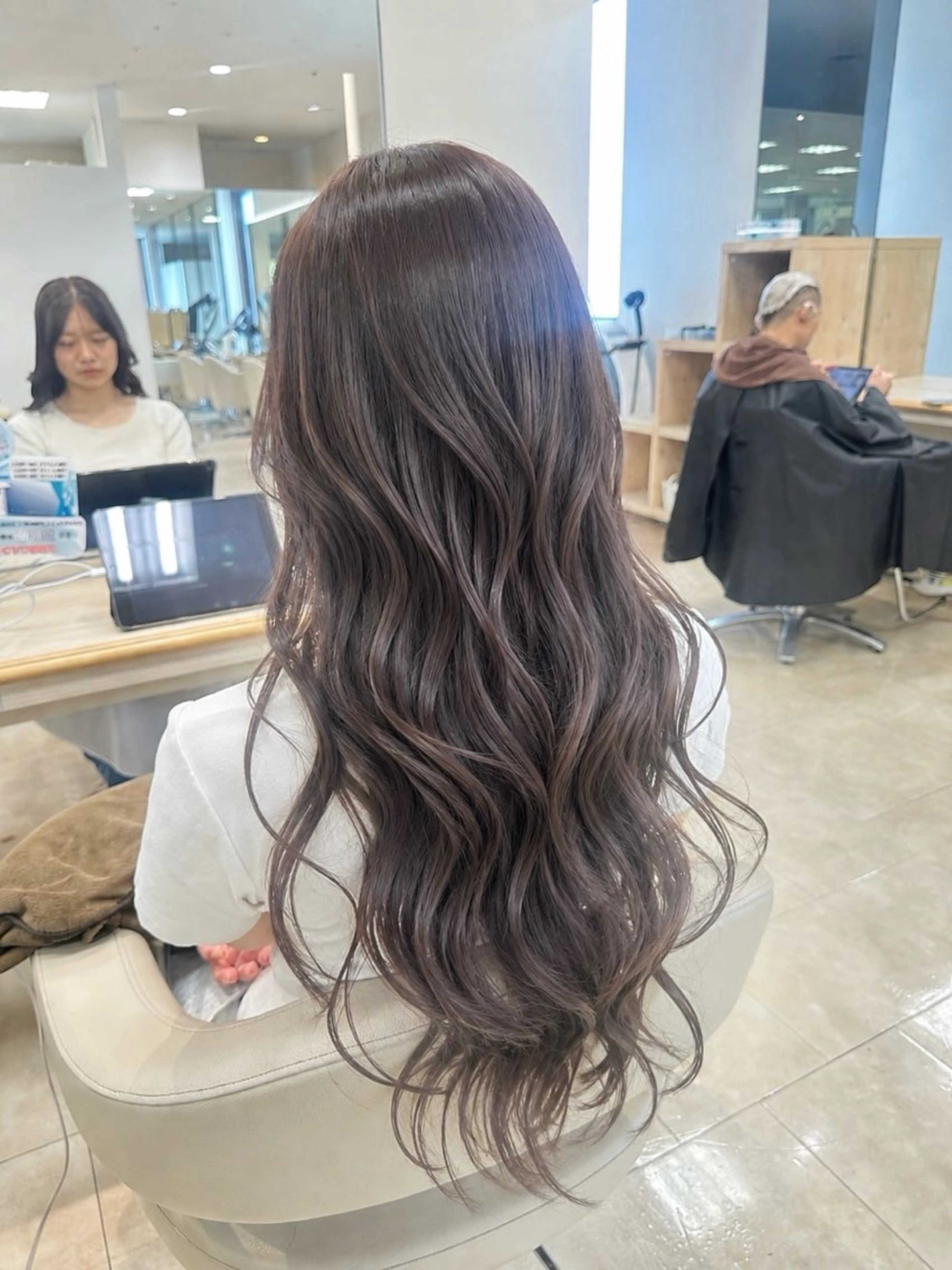セミロング カラー ✨盛れ×似合わせ💞 matsuri🌱のヘアスタイル