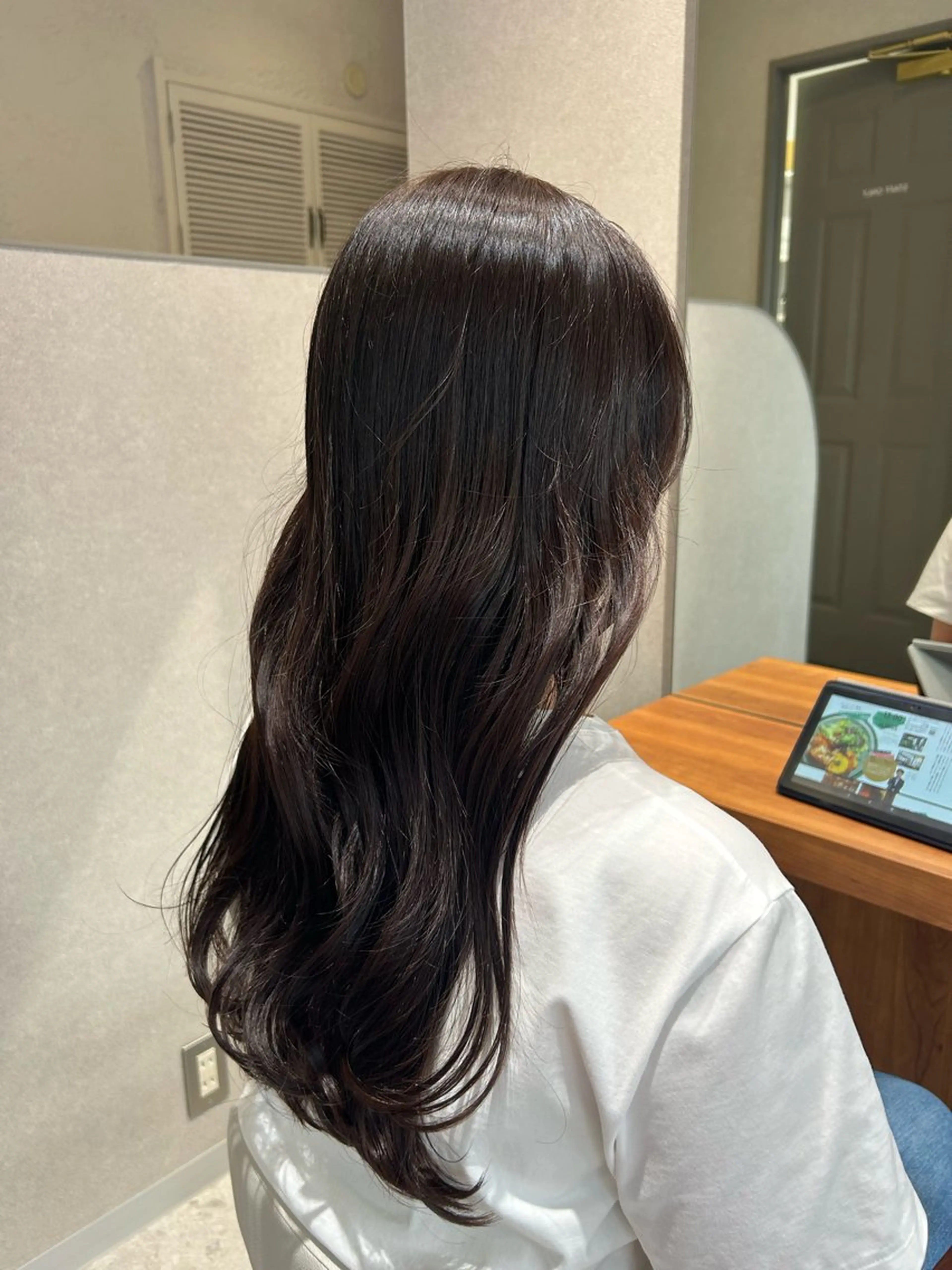 ロング カラー LOVESTOIKE 井上つぐみ/透明感のヘアスタイル