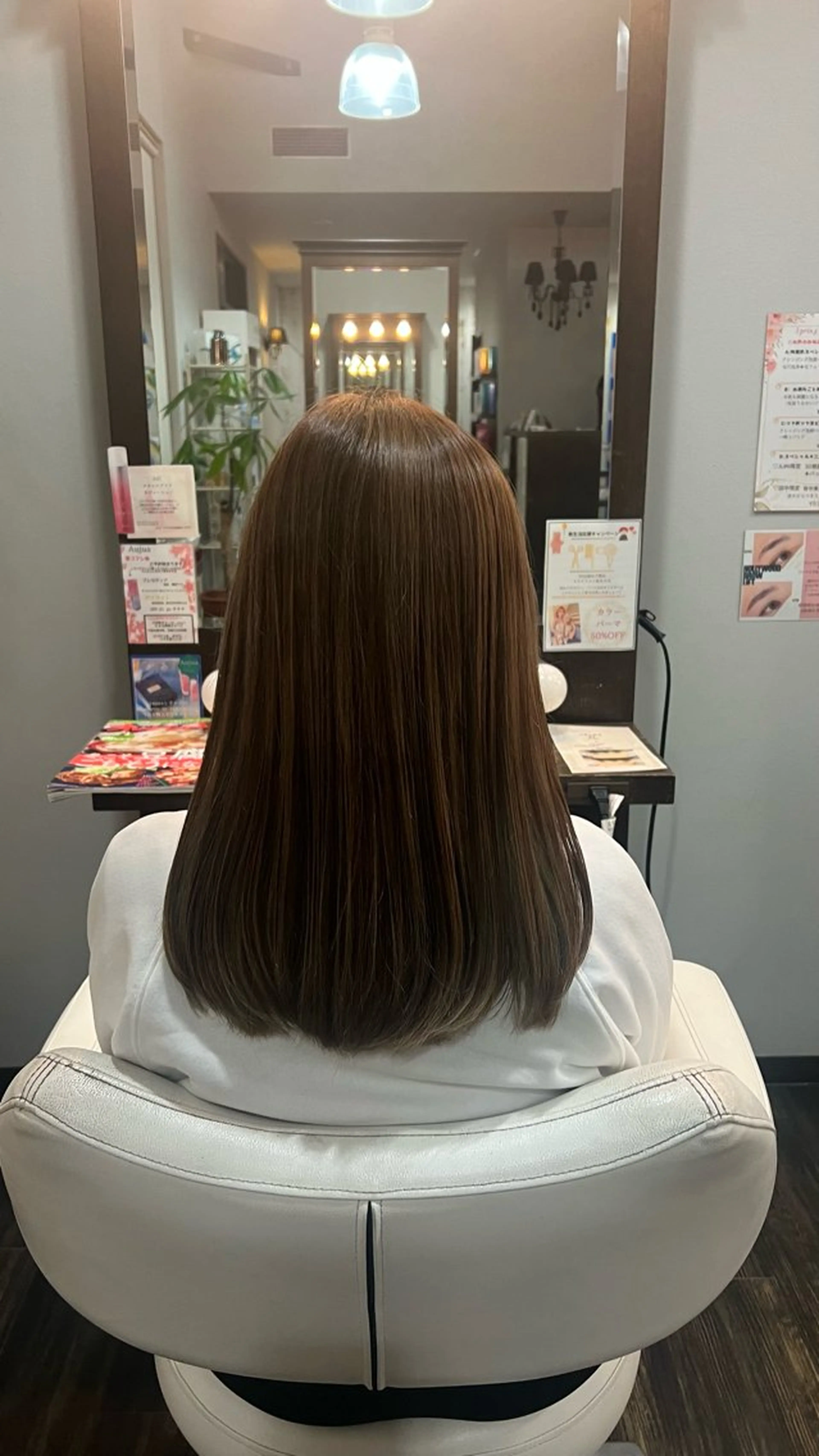 カラー 小林 那奈のヘアスタイル