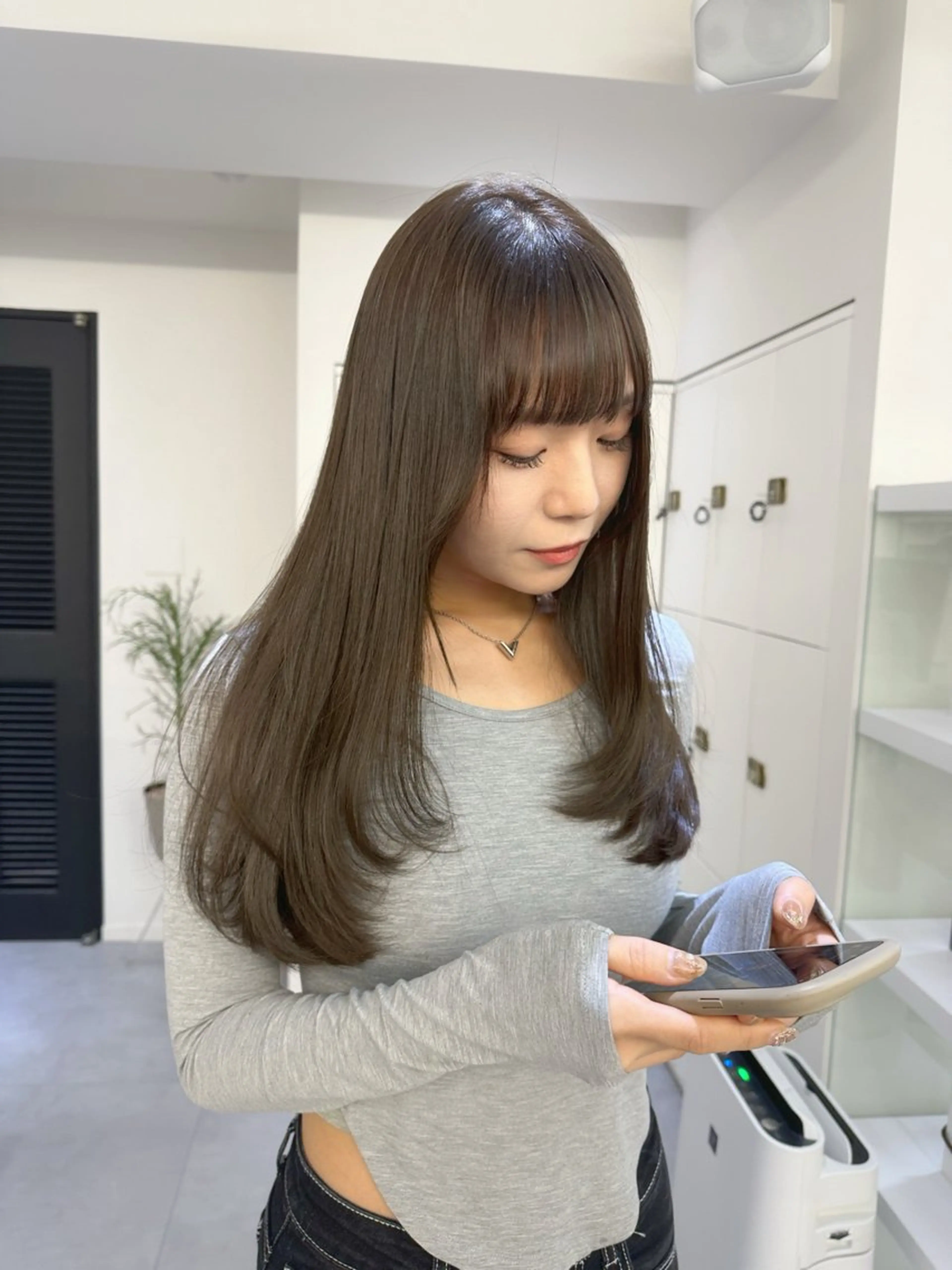 セミロング AHNKISM所属・レイヤーカット💎 髪質改善のヘアスタイル