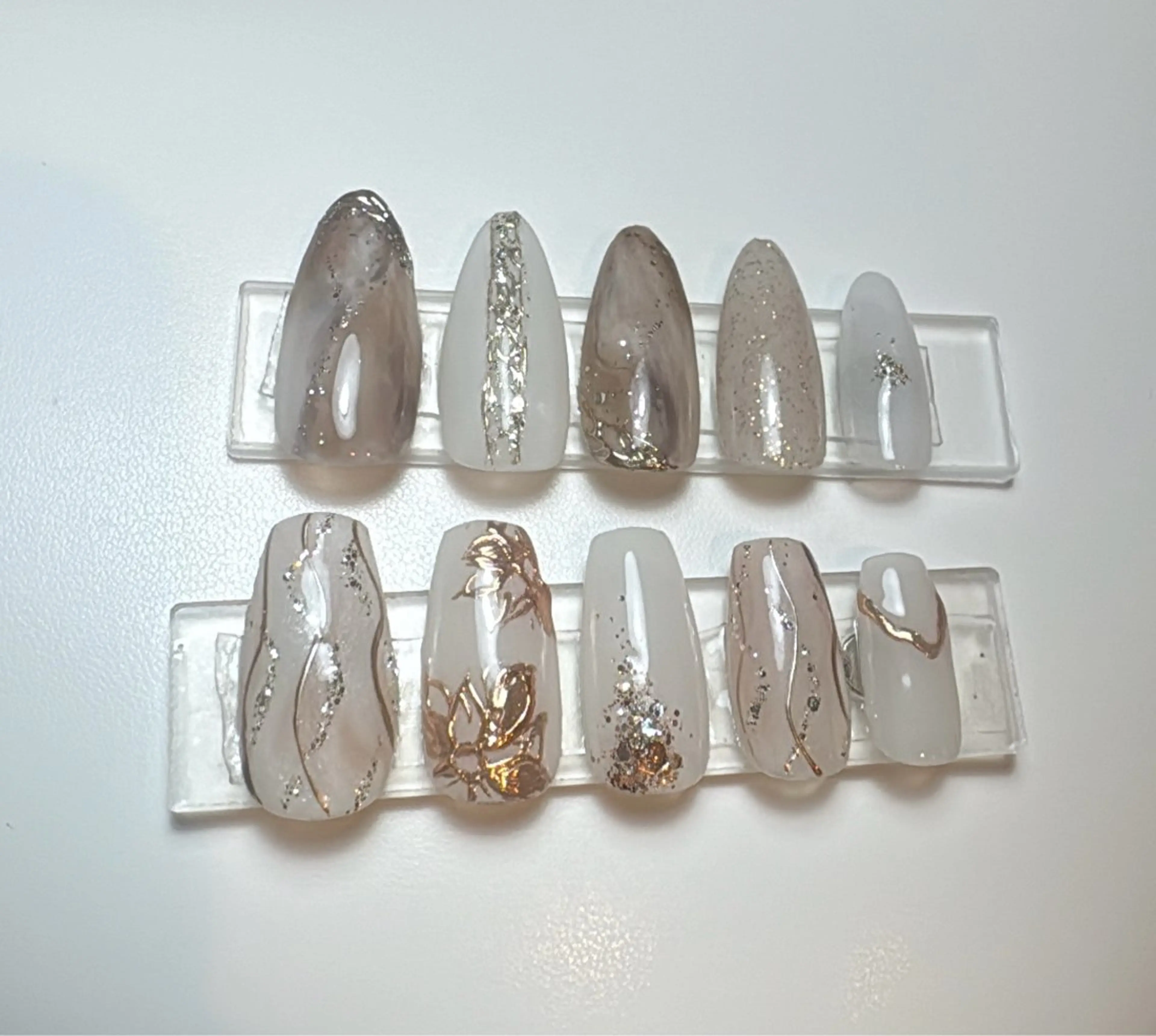 ネイル ニュアンスネイル ネイルチップ yglow 【yuri】のネイルデザイン