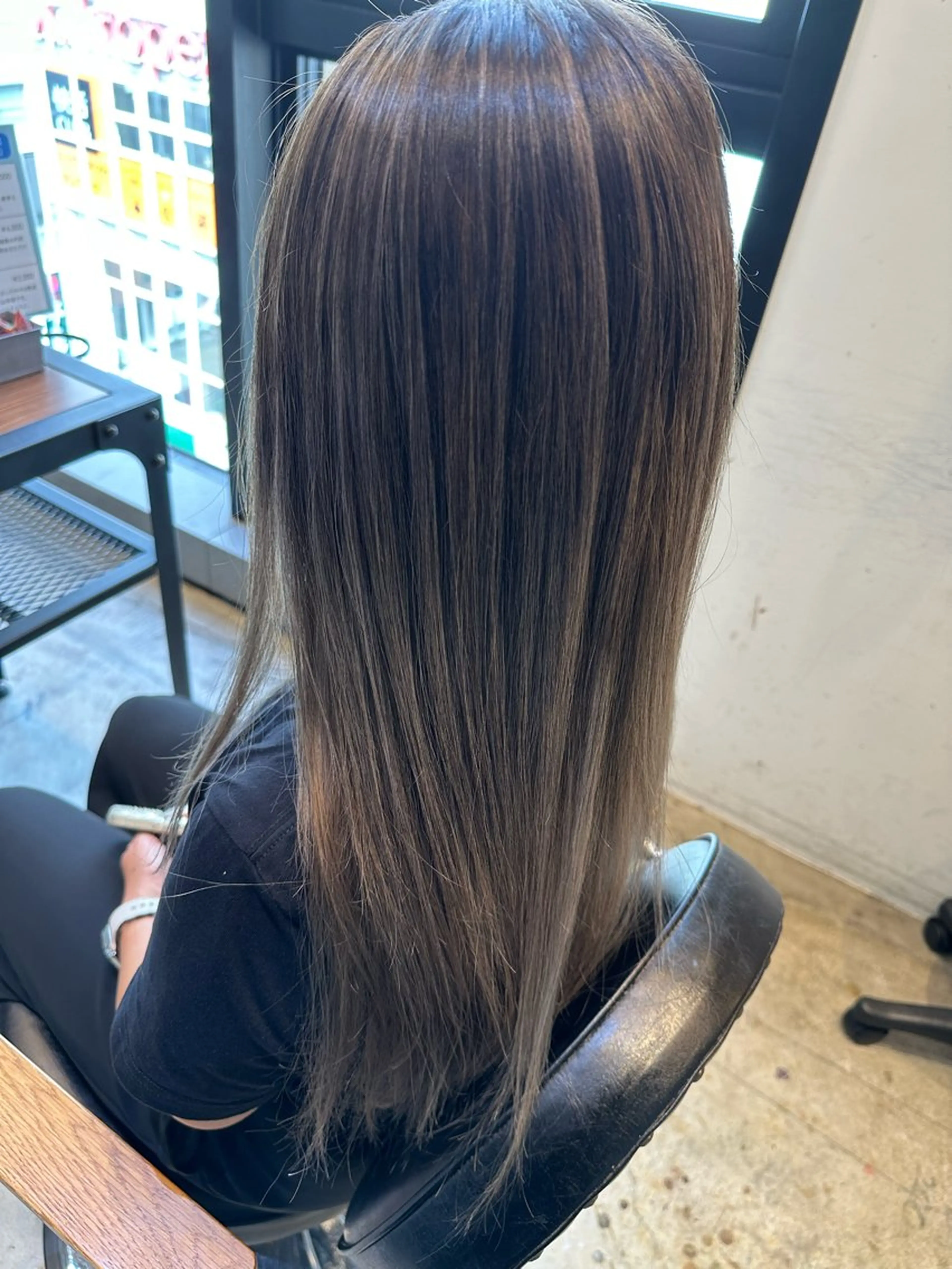 ロング カラー カット ヘアカラー トリートメント La fith hair shine所属・La fith 店長 城谷颯人のヘアスタイル