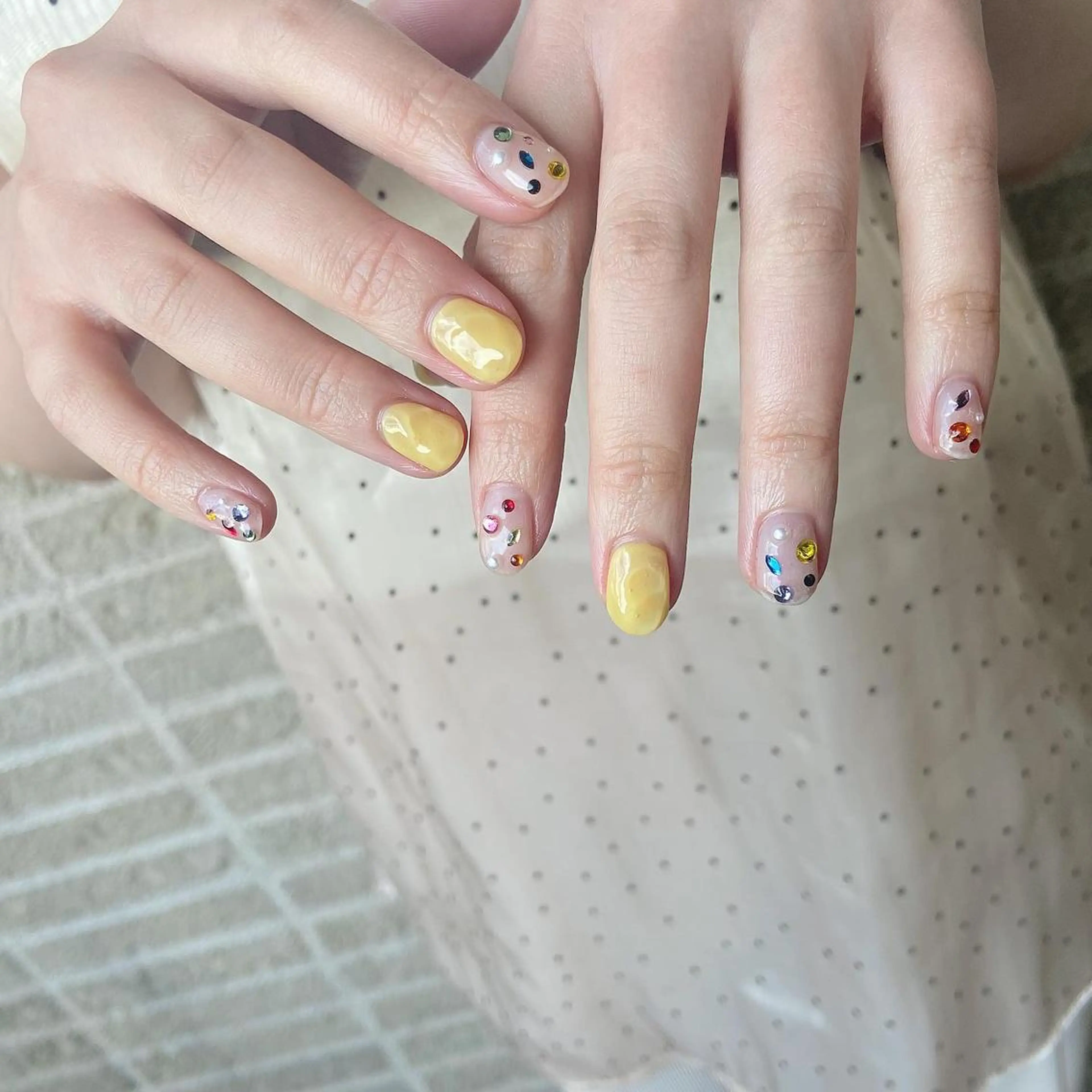 ネイル ストーンネイル . .のネイルデザイン