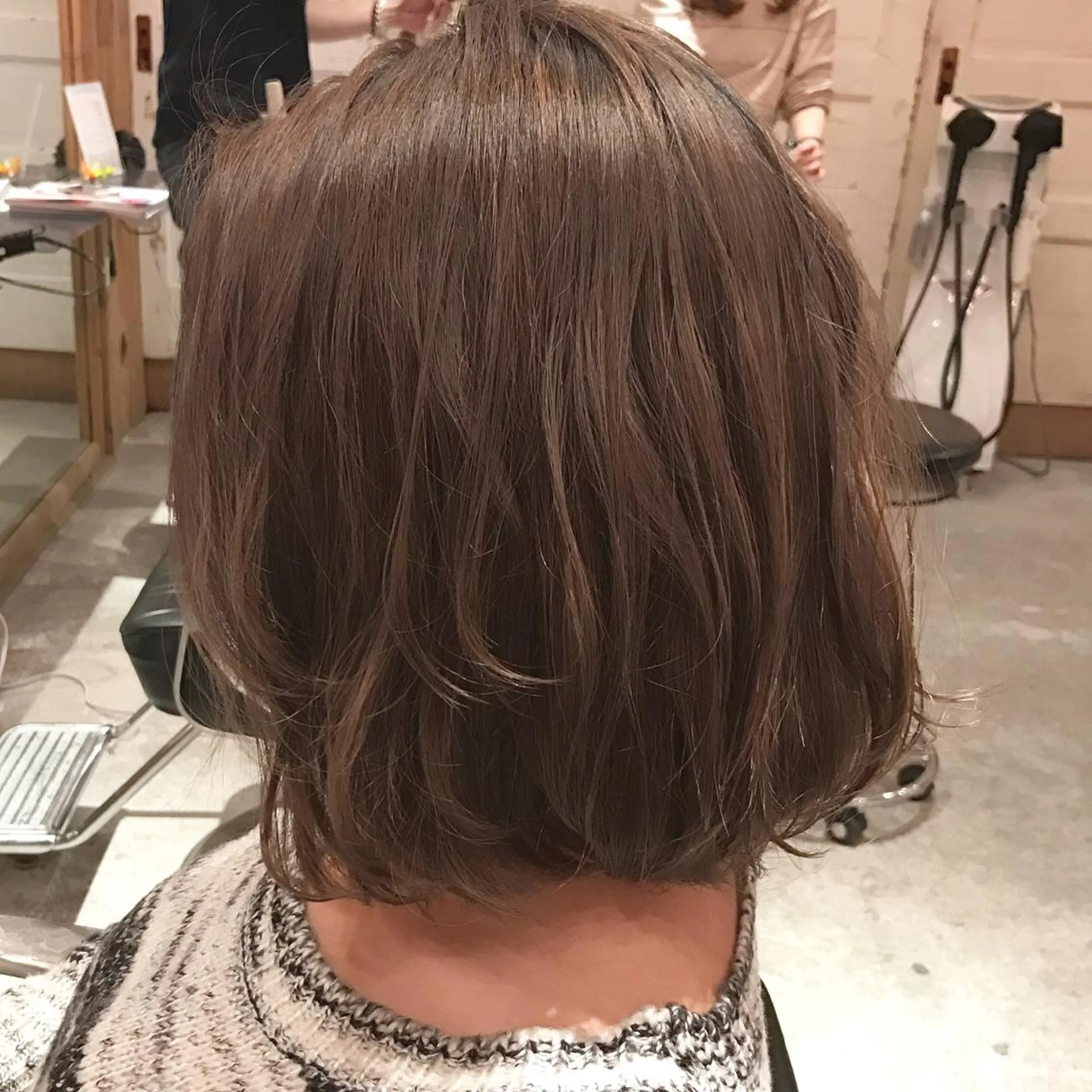 ミディアム カラー ブリーチ グレージュ ボブ トリートメント emme エミィ/立川のヘアスタイル