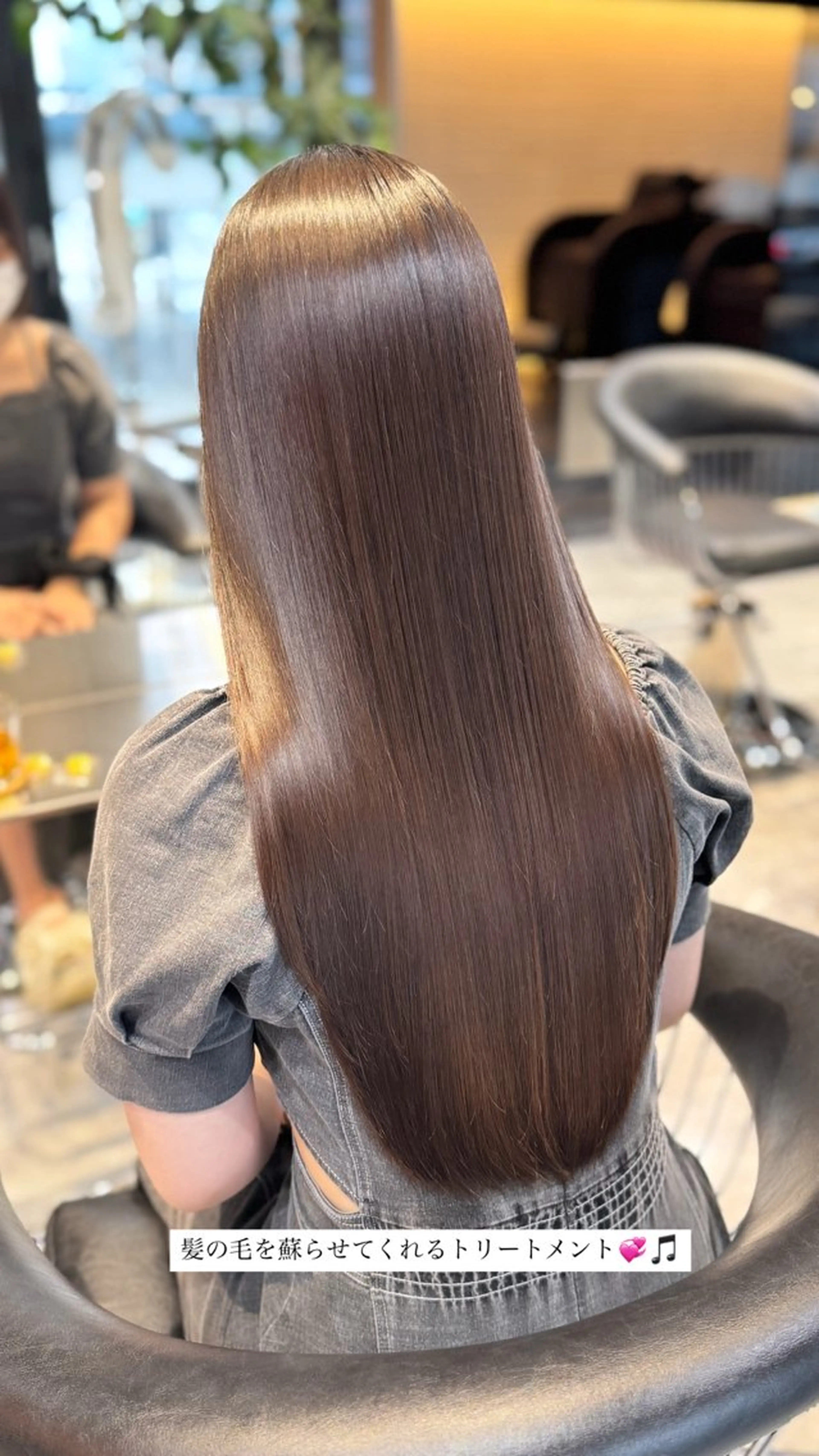 【人気No1】透明感カラー＋髪質改善ミネコラトリートメント《透明感カラーでツヤツヤに》の写真