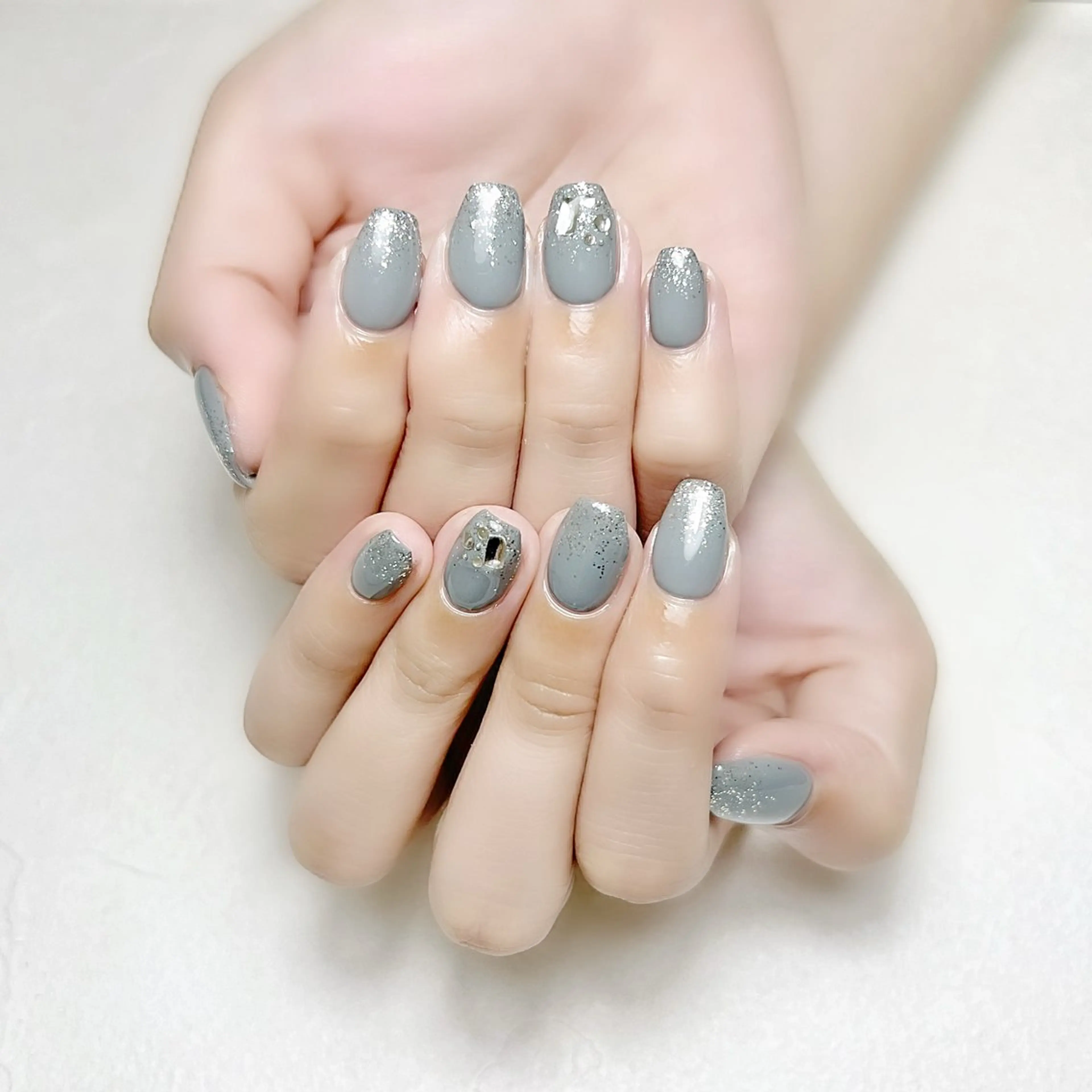 ネイル アートネイル ラメ(グリッター) オフィスネイル rouse nail RISATOのネイルデザイン