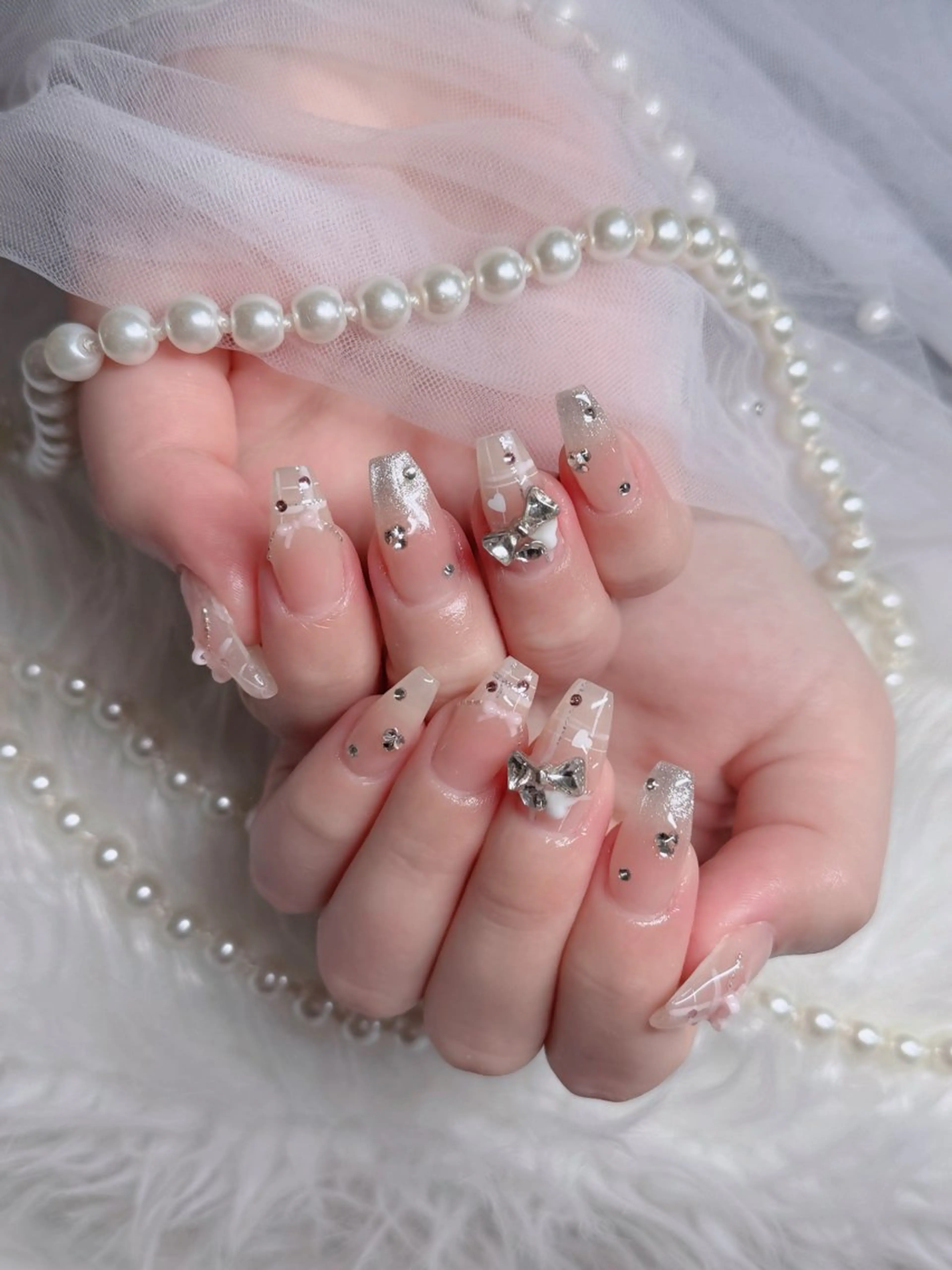 ネイル フレンチネイル ジェルネイル ガラスフレンチ ハロウィン ハート ハンドネイル H.baby Nail Salonのネイルデザイン