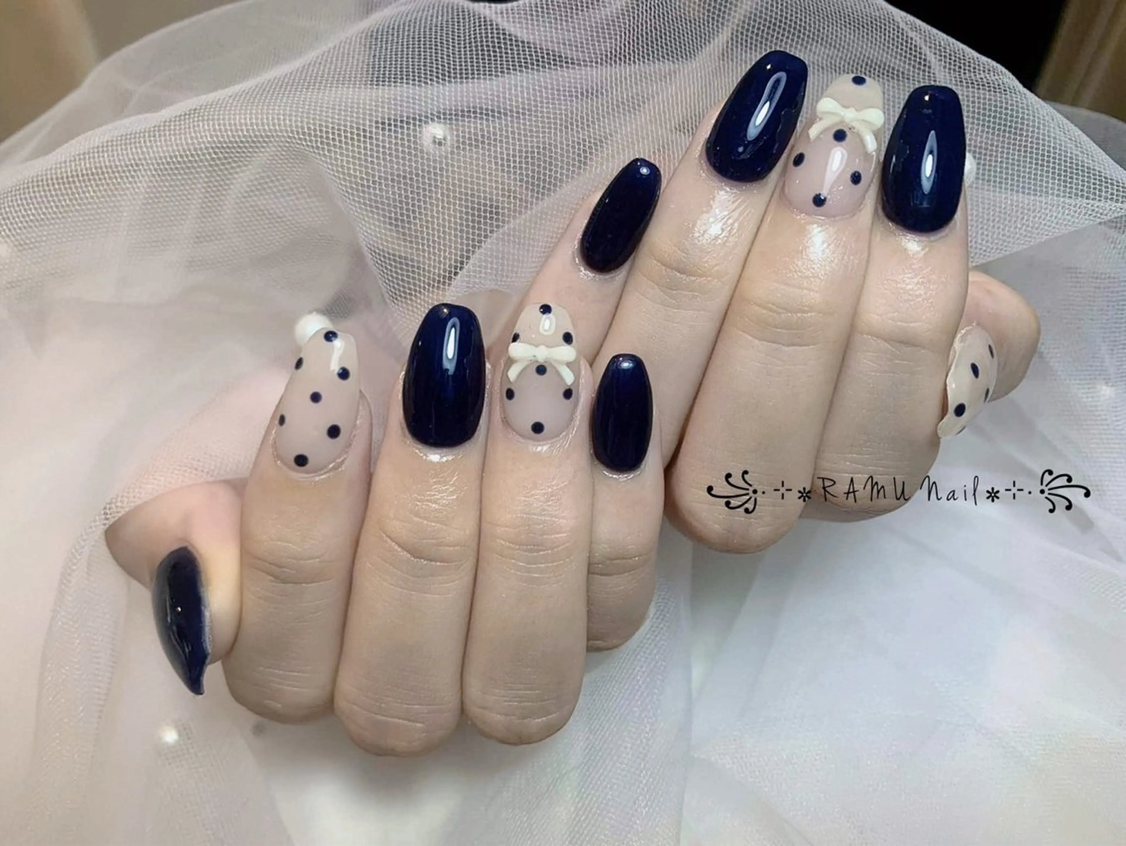 ネイル キラキラネイル マグネットネイル ミラーネイル ピンク ワンホンネイル ハンドネイル RAMU Nail 恵比寿店のネイルデザイン