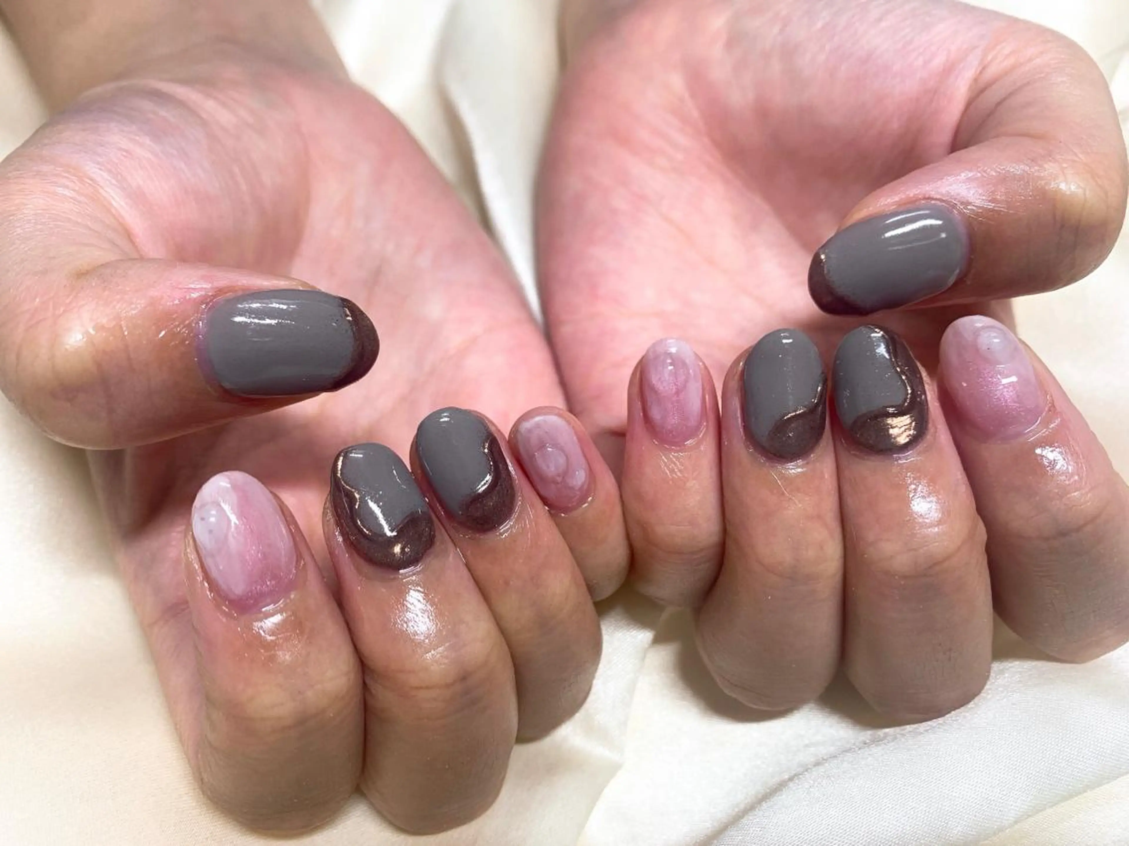 ネイル mogunail &blowのネイルデザイン