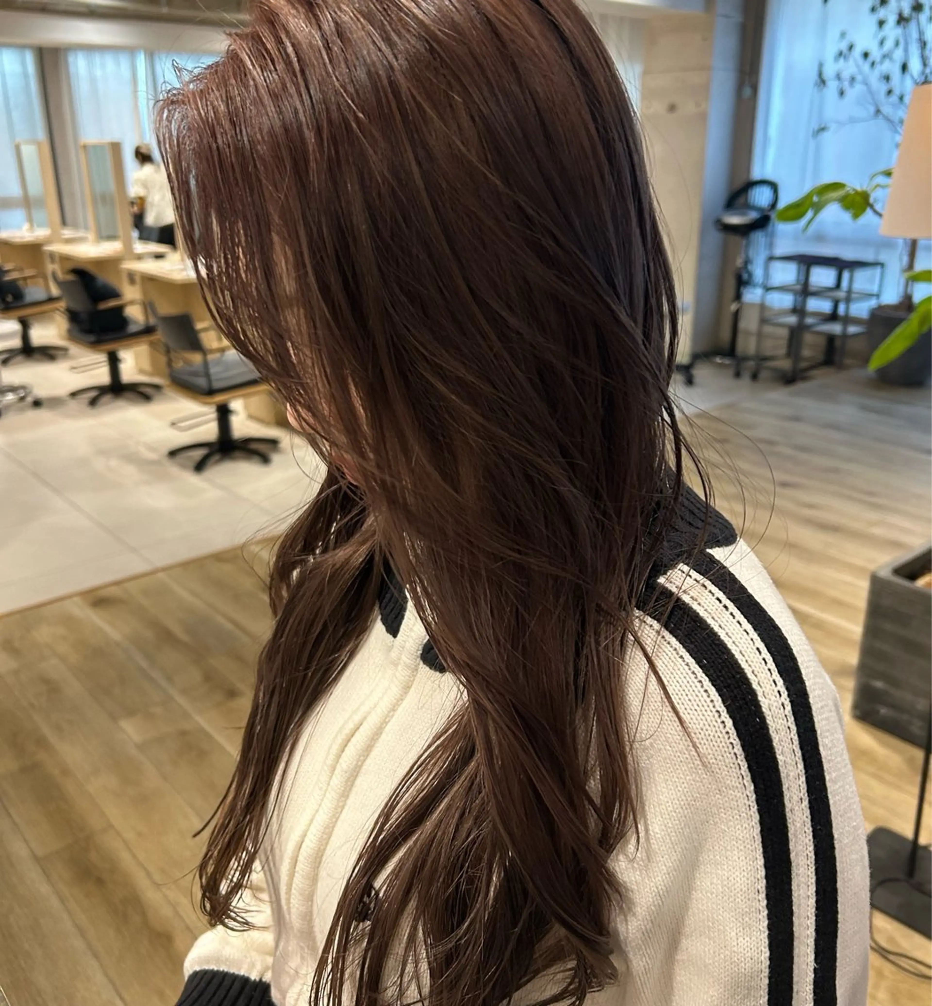 ロング カラー ブリーチ 透明感カラー ヘアカラー aina ⠀ ⠀ ⠀のヘアスタイル