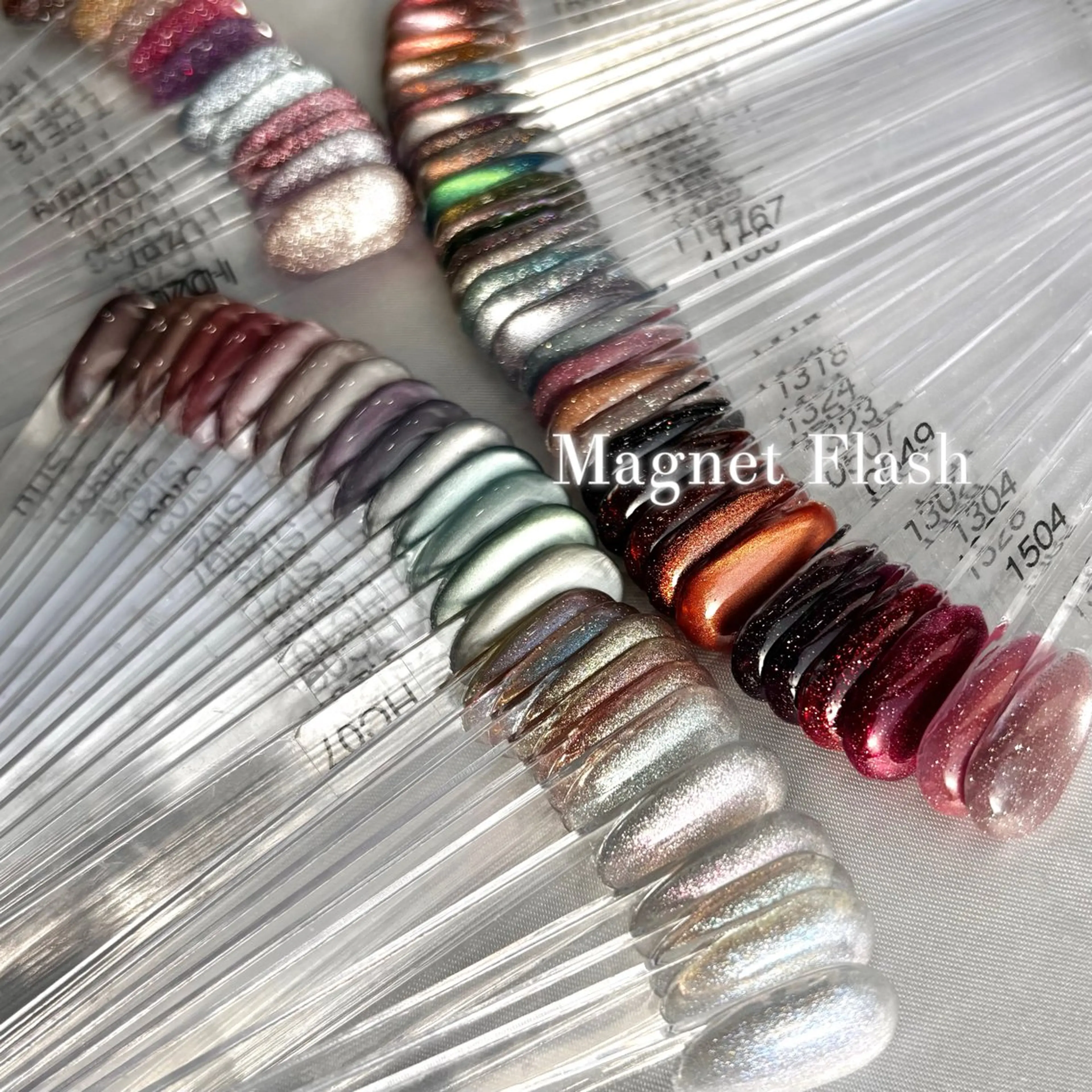 ネイル アートネイル フラッシュネイル キラキラネイル 韓国ネイル マグネットネイル ハンドネイル FIRSTCLASS KAYOのネイルデザイン