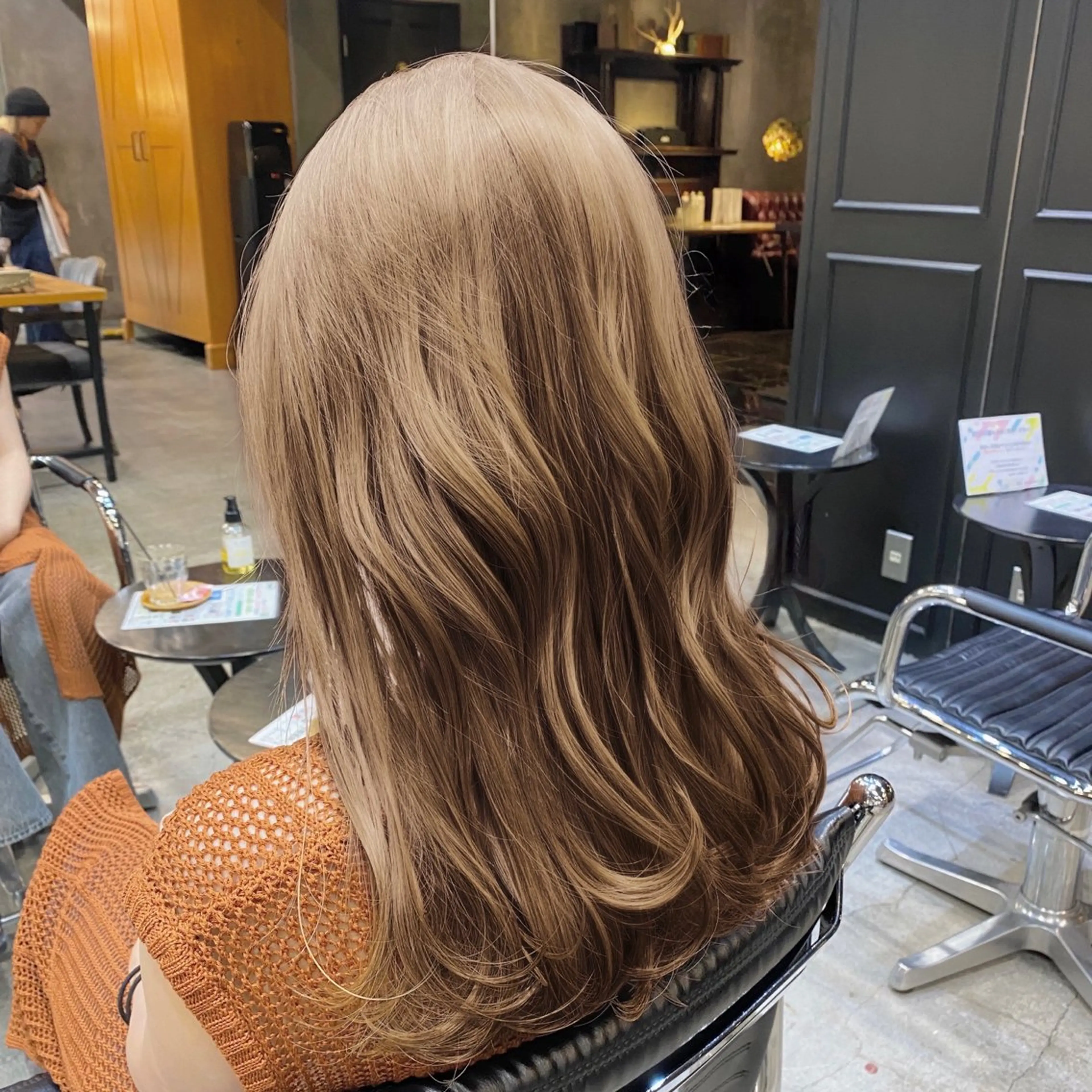 セミロング カラー ベージュカラー ブリーチ ダブルカラー ミルクティーベージュ ブリーチなしカラー カット ヘアカラー 透明感カラー🌿 グレージュ🐺陽介のヘアスタイル