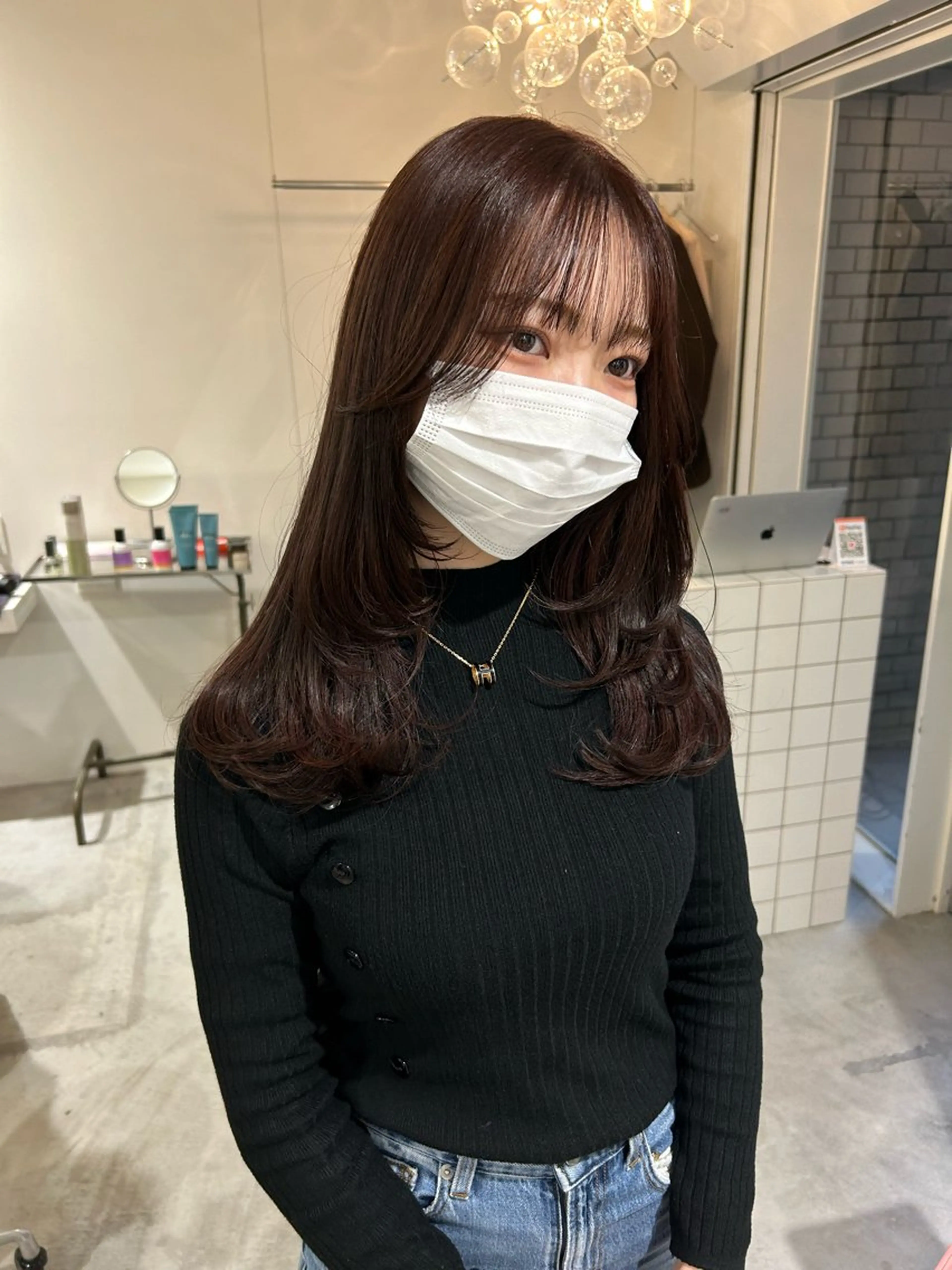 セミロング 顔まわりレイヤー 顔周りカット レイヤーカット Koto🌿 ブリーチなしカラーのヘアスタイル