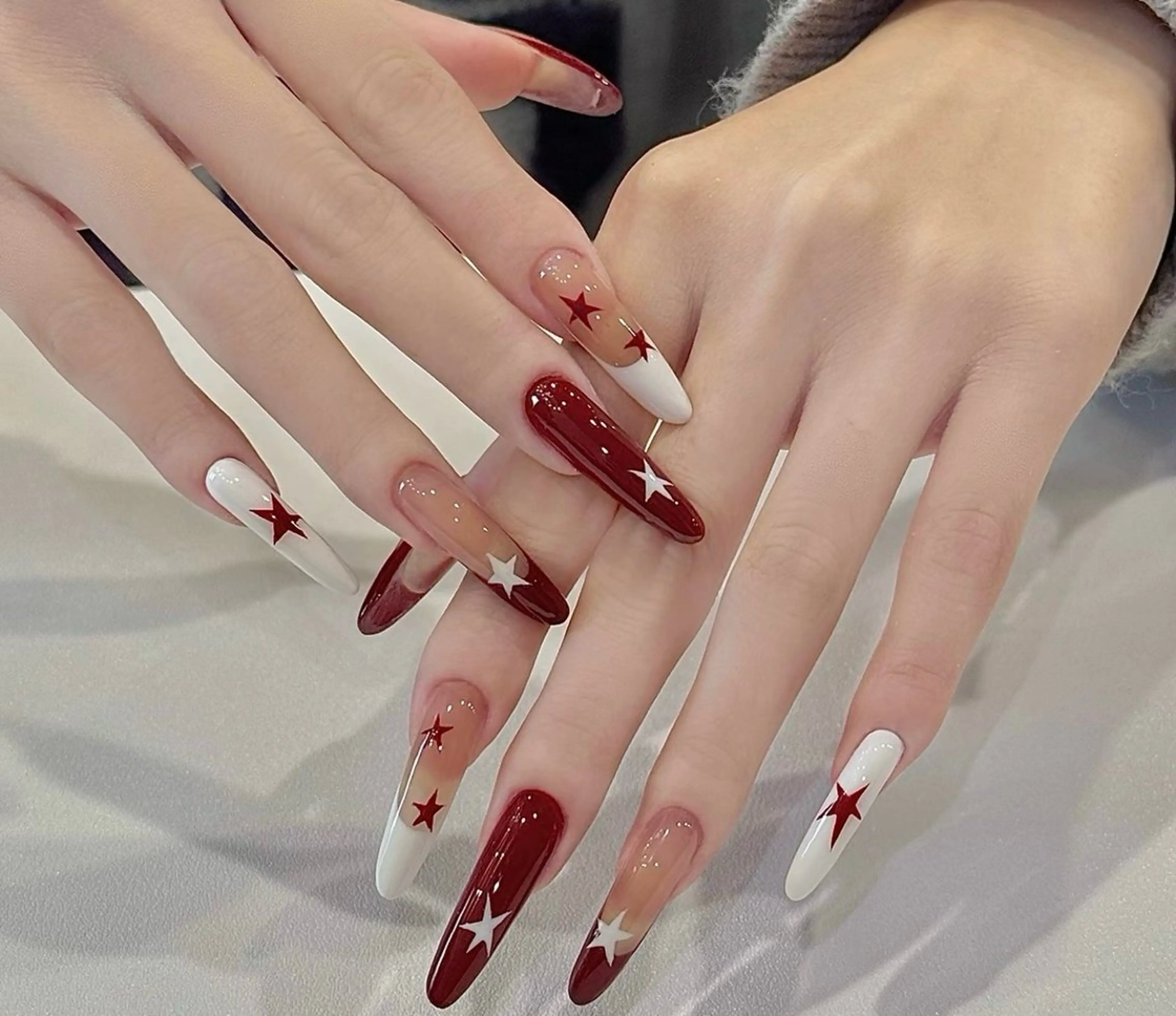 ネイル チークネイル フラワーネイル ガーリー 韓国ネイル マグネットネイル SunNail池袋駅 ワンホンネイルのネイルデザイン