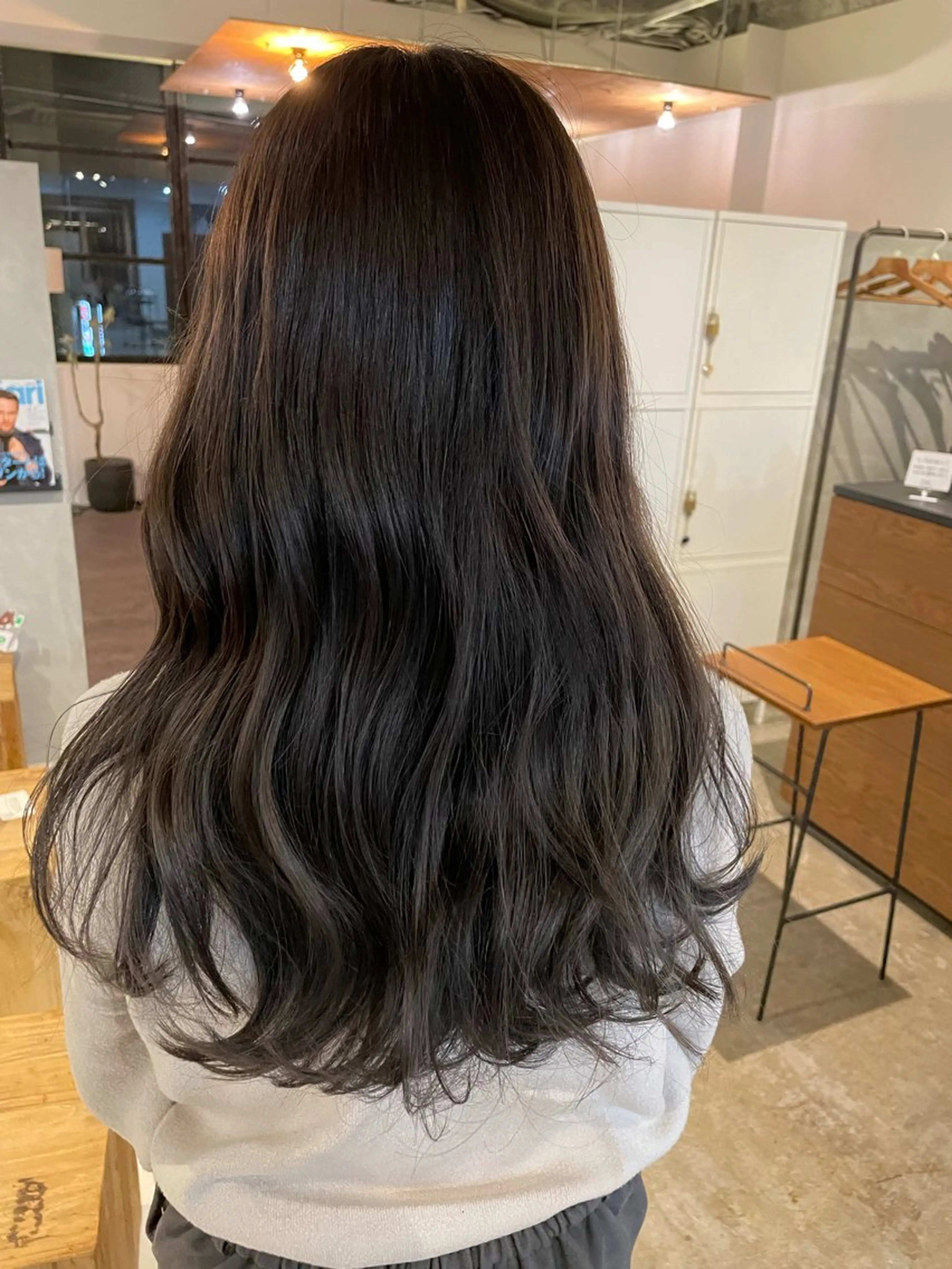カラー ブリーチ ブルーカラー ブルーグレー ブルーグレージュ グレージュ カット パーマ 宮原 愛果のヘアスタイル